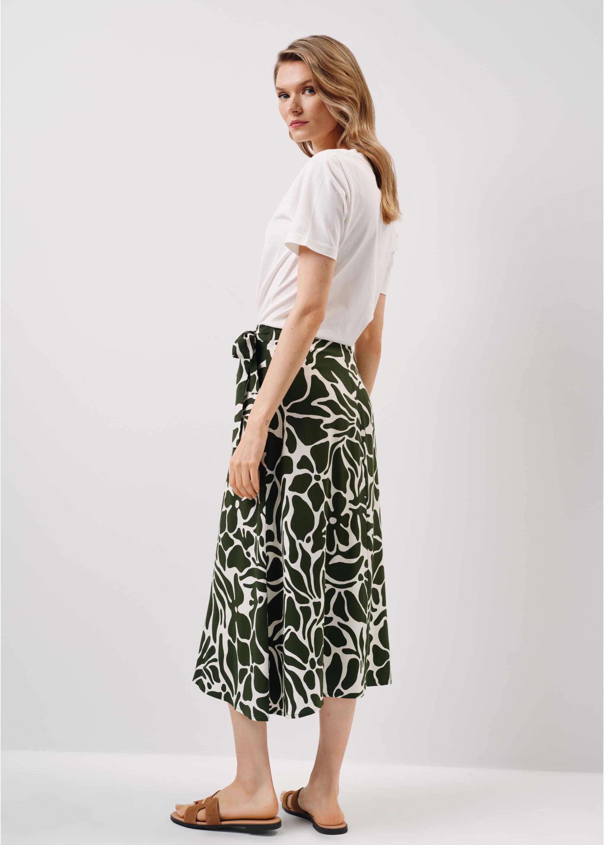 Long green and white skirt with pleat SPCDT-0085-55(W24)-02