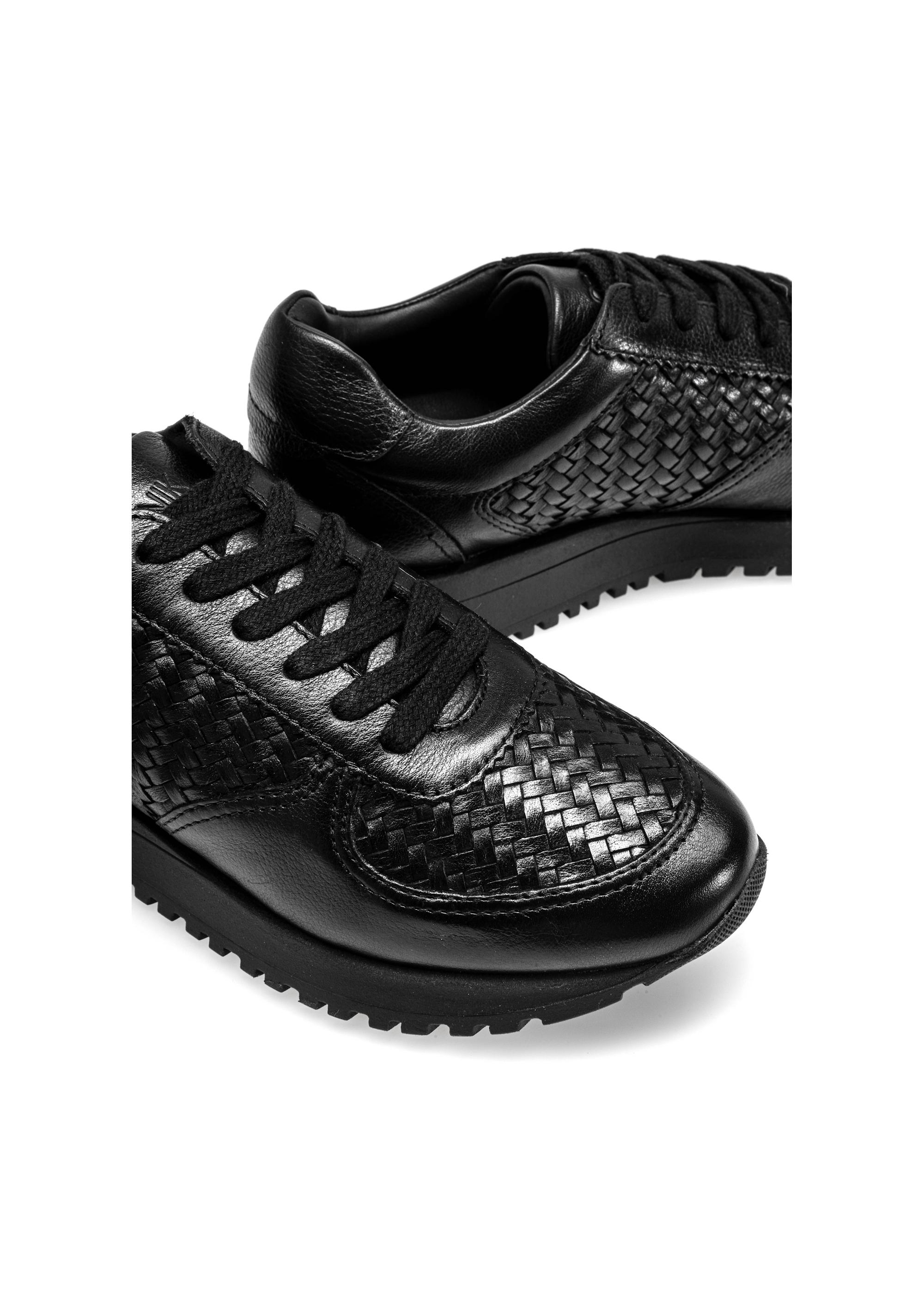 Black leather sports shoes with braid BUTYD-1156-98(W25)-07