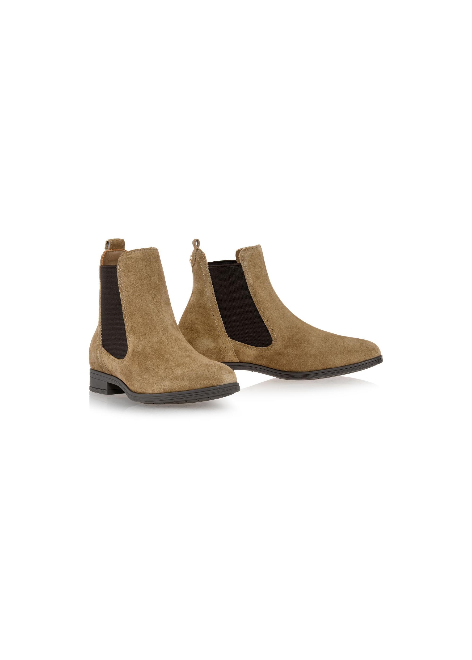 Women's suede ankle boots in dark beige BUTYD-1009-82(Z24)-04