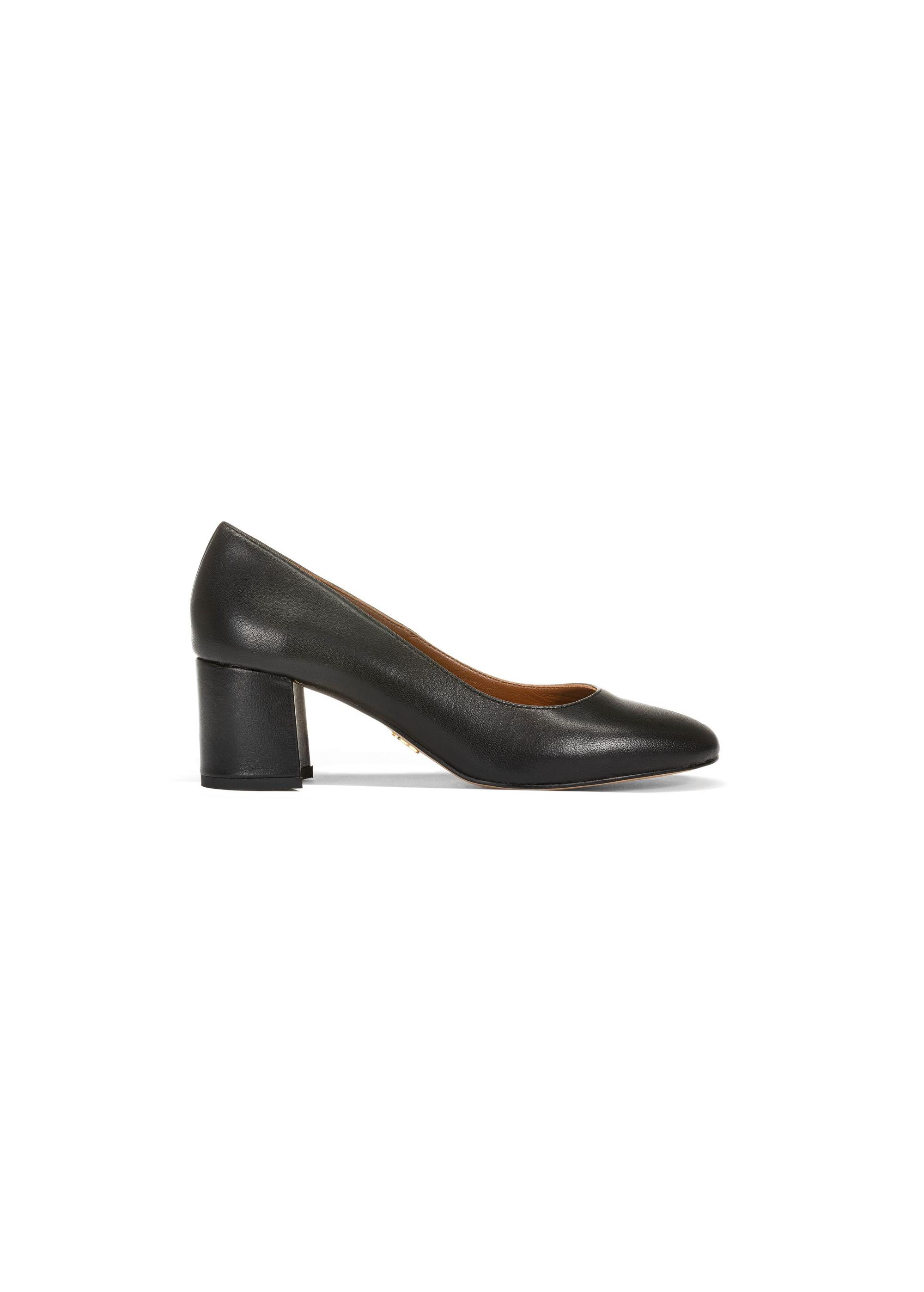 Black leather pumps with a block heel BUTYD-1170-99(W25)