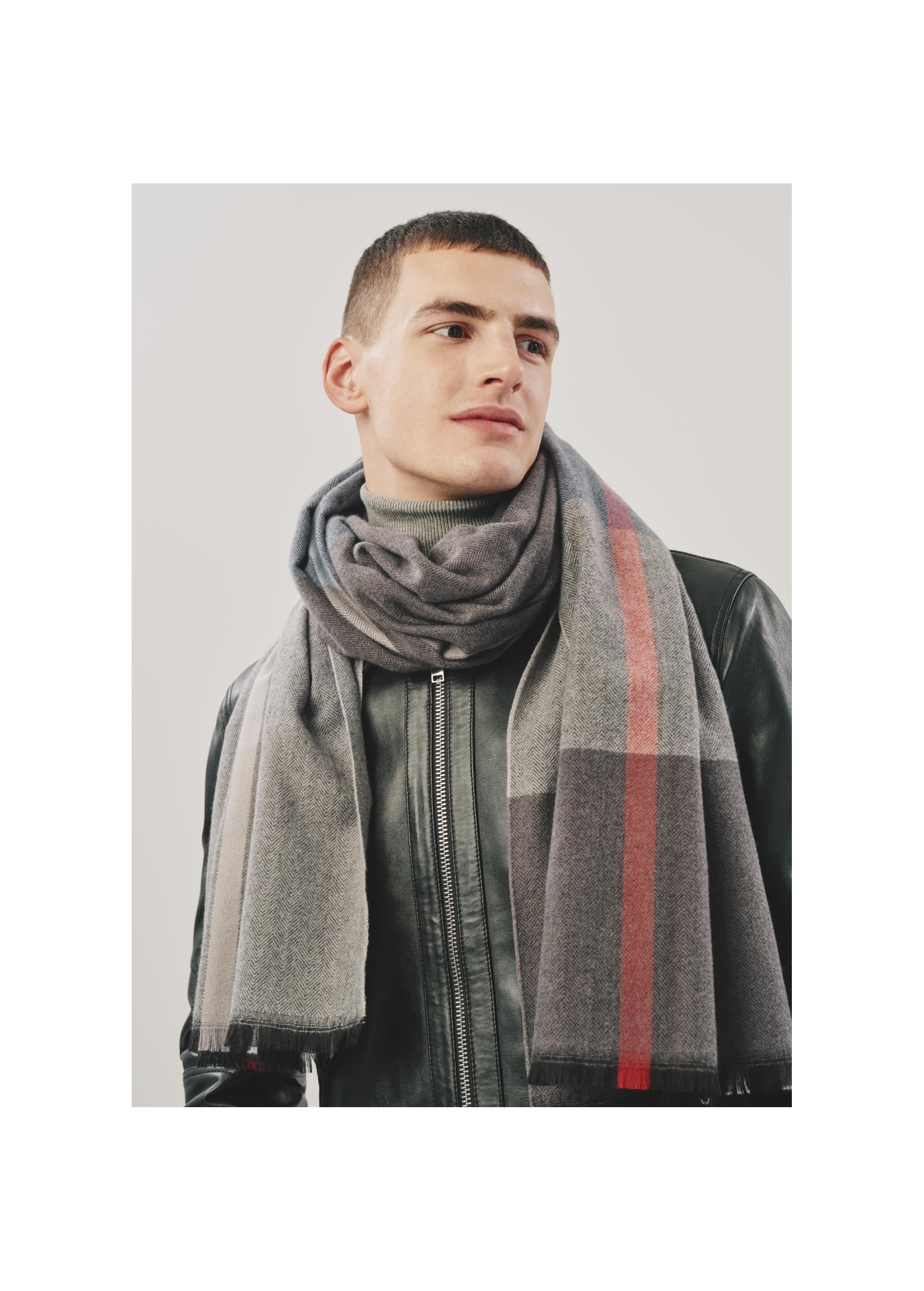 Large men's winter scarf SZAMT-0072-91(Z23)-01