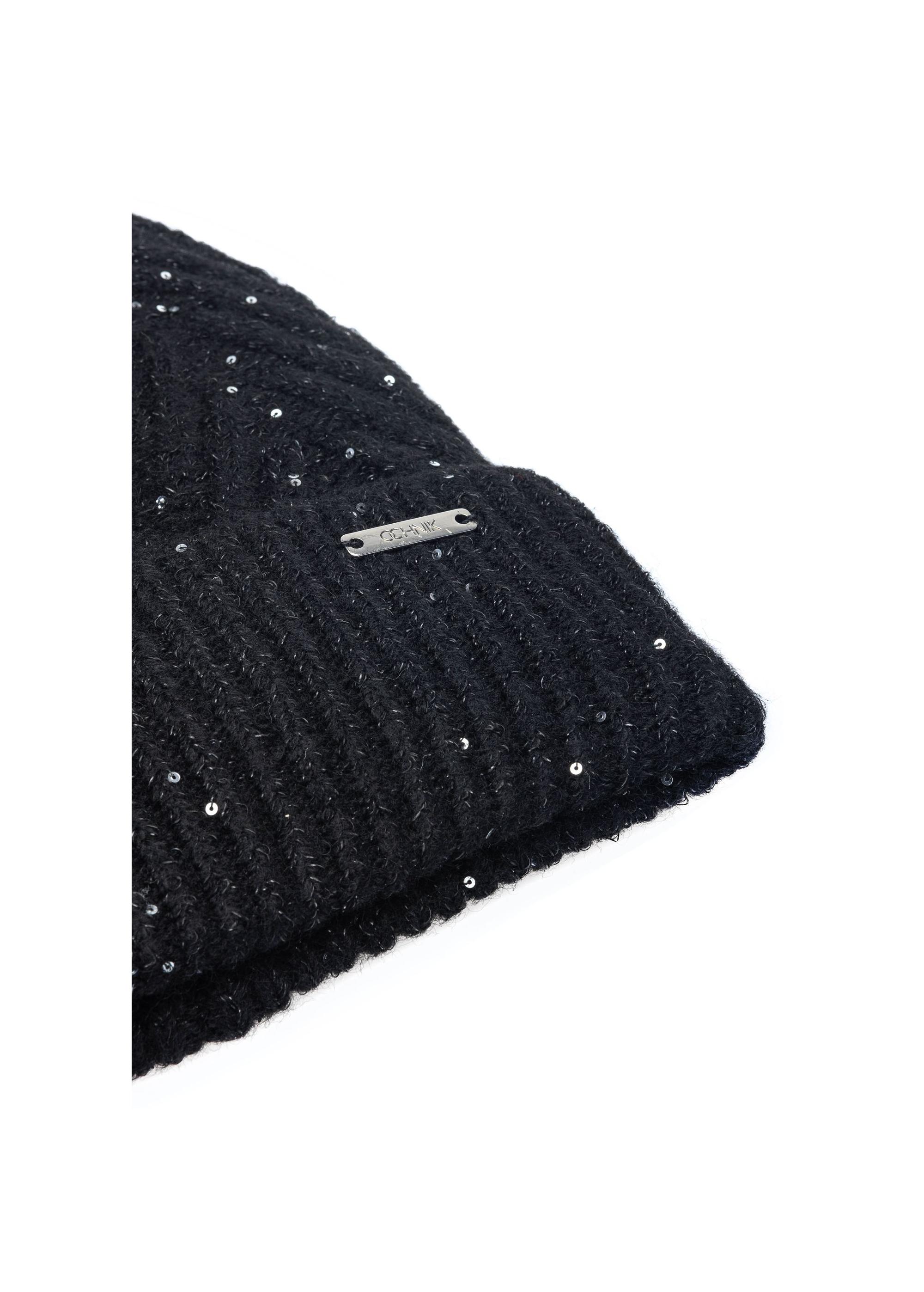 Black women's hat with a pompom CZADT-0175-99(Z23)-04