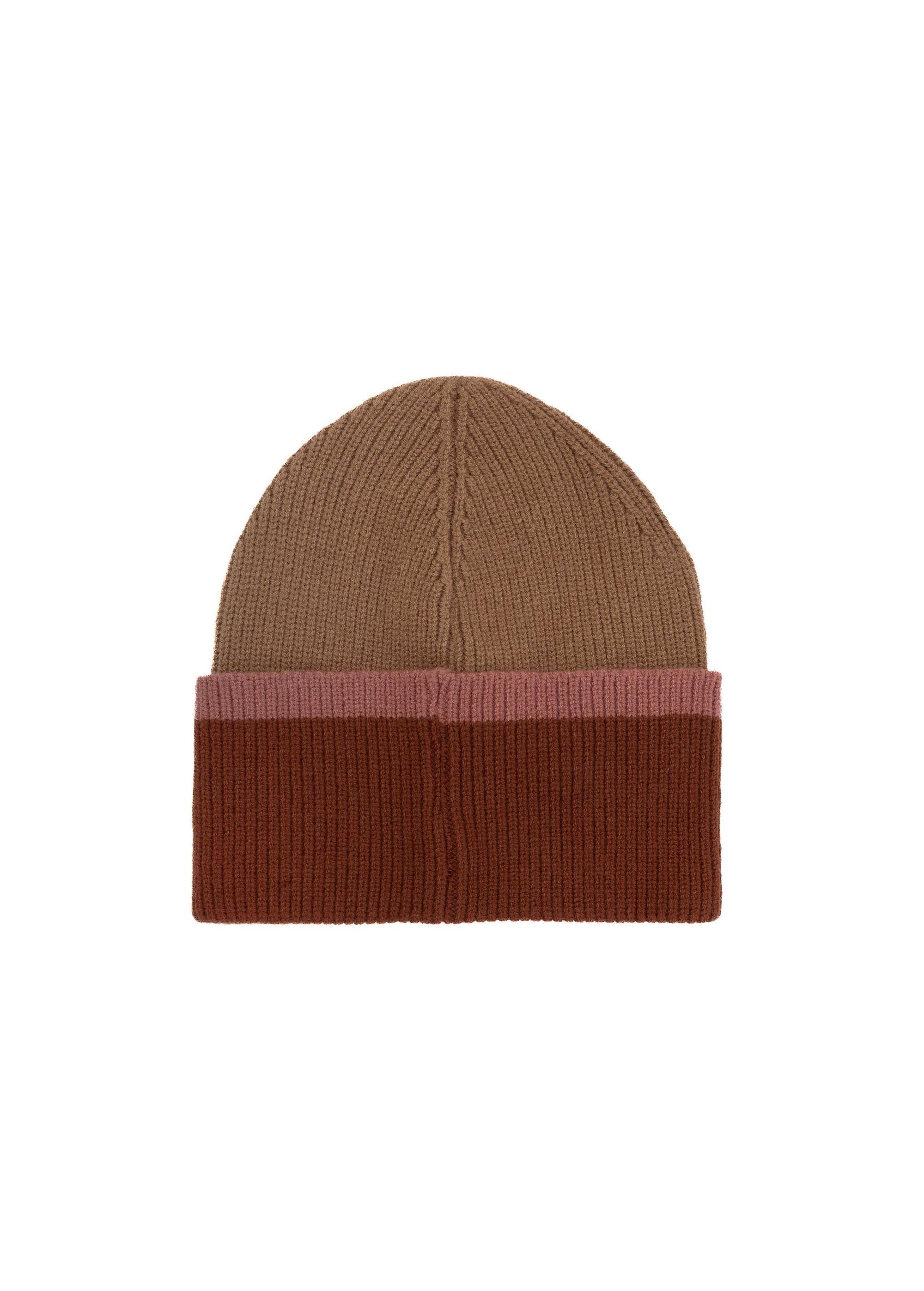 Women's winter hat in camel color CZADT-0196-24(Z24)-02