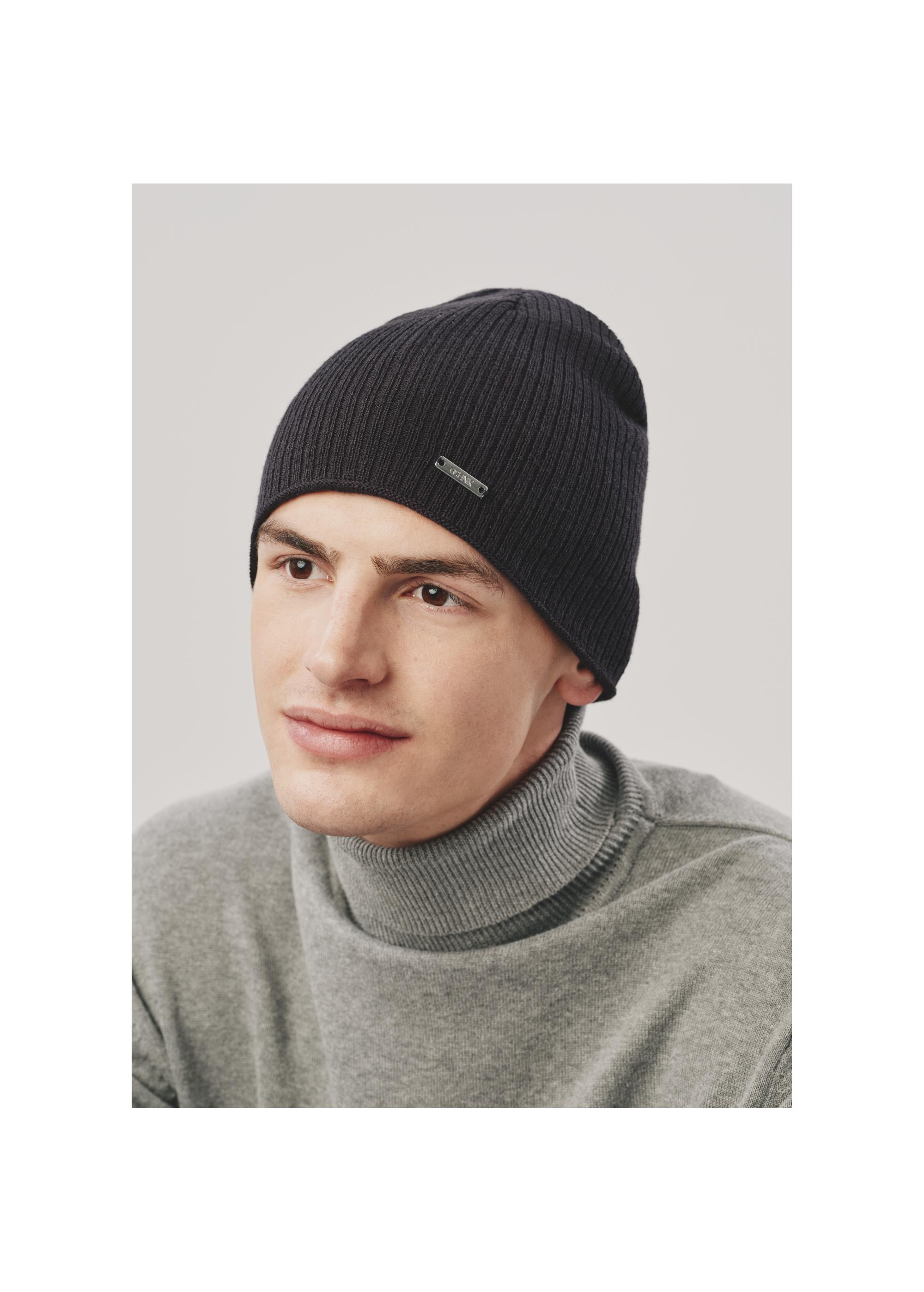 Men's navy blue winter cap CZAMT-0046A-69(Z23)-01