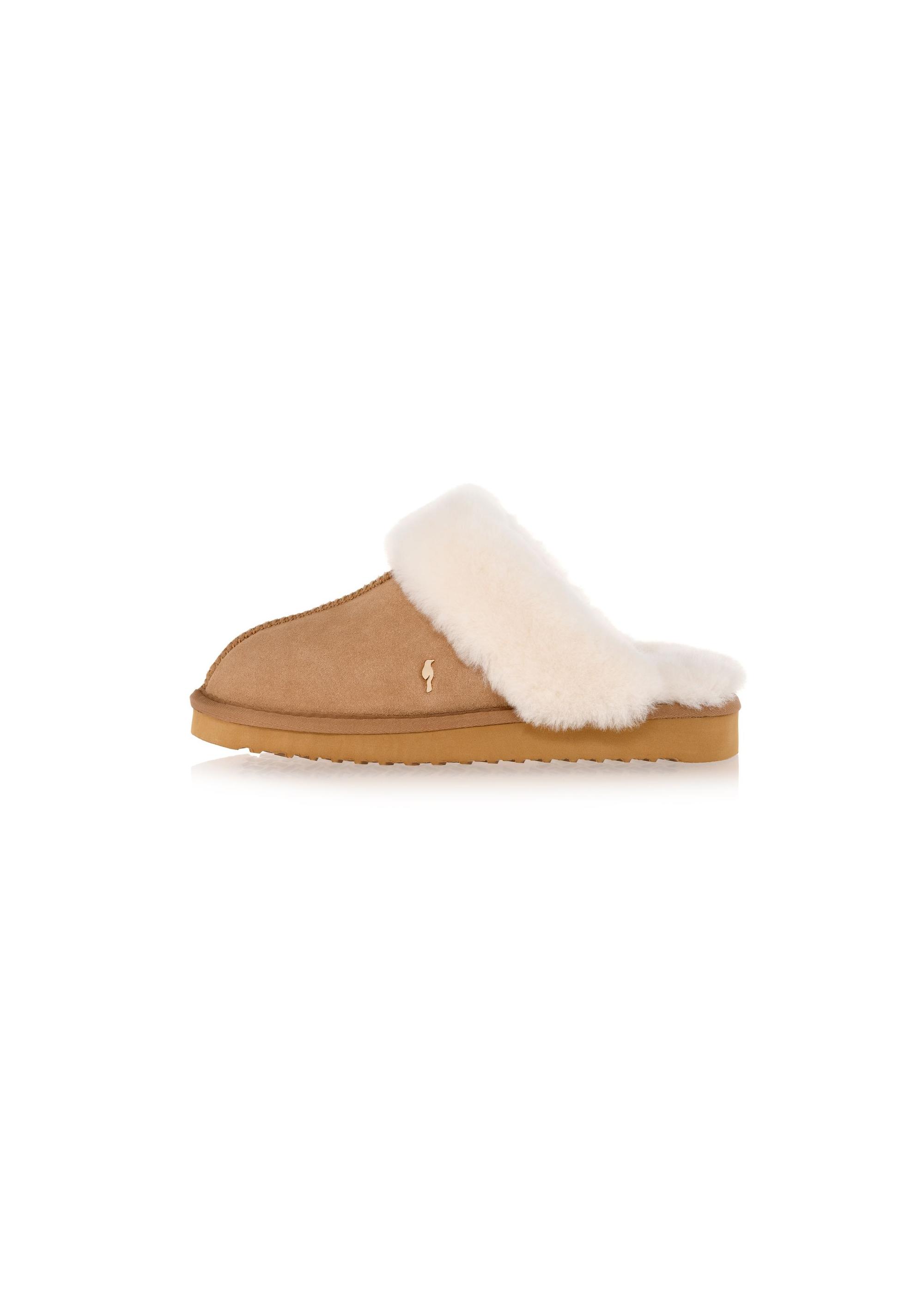 Beige slip-on slippers in snow boot style BUTYD-1137-82(Z24)-04