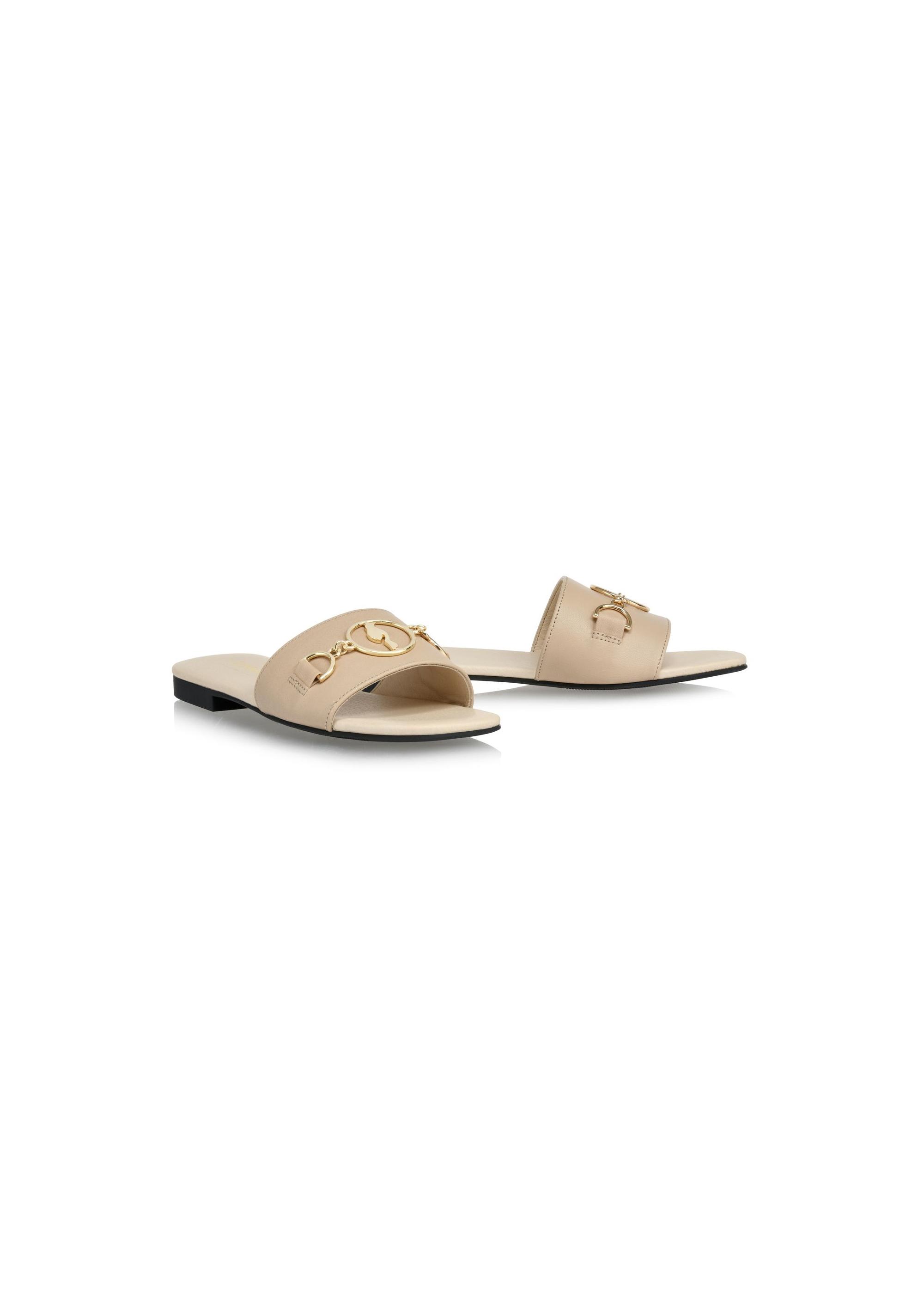 Beige women's flip-flops with decorative buckle BUTYD-1070-81(W24)-02