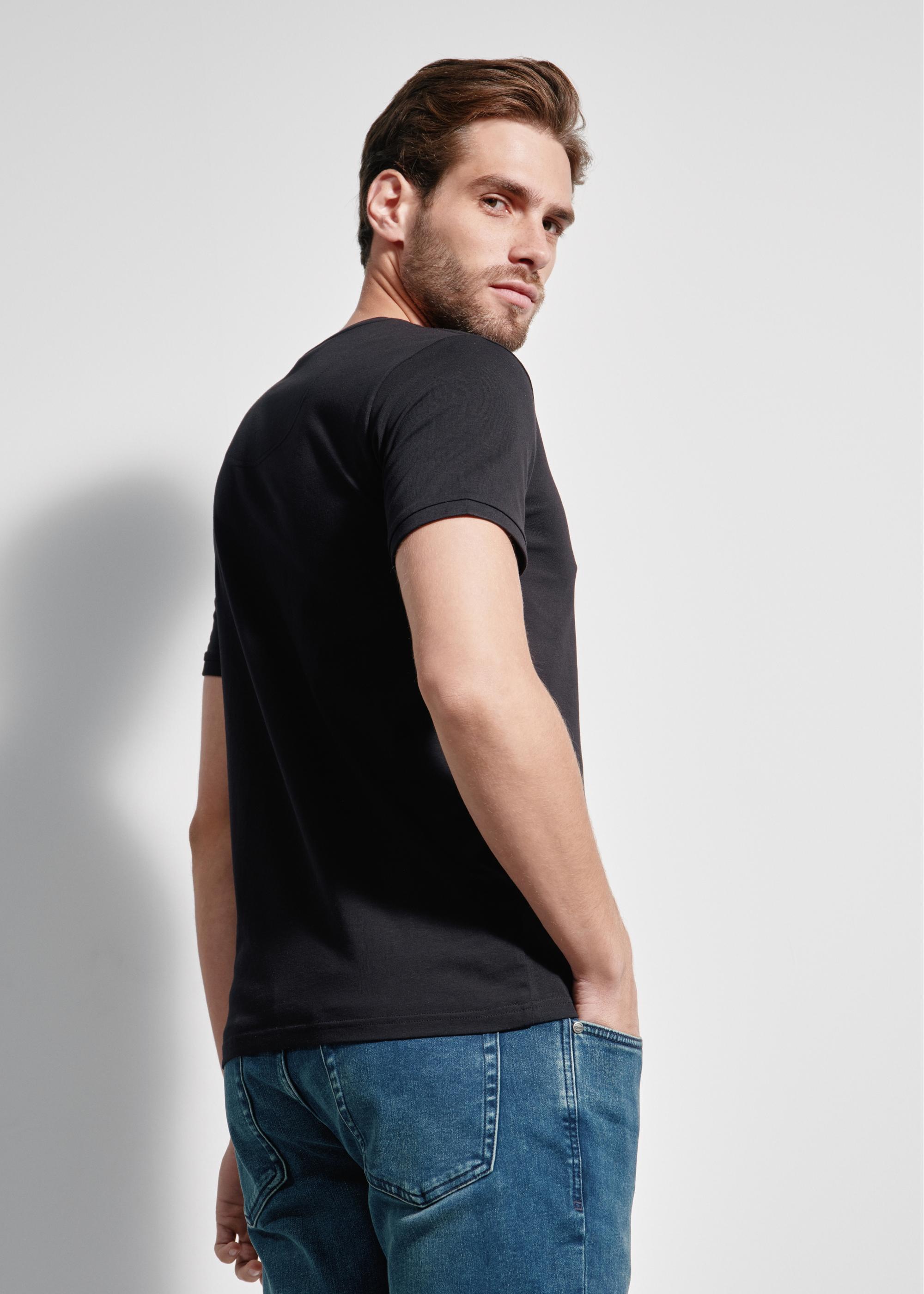 Black basic T-shirt for men with logo TSHMT-0088-99(W24)-02