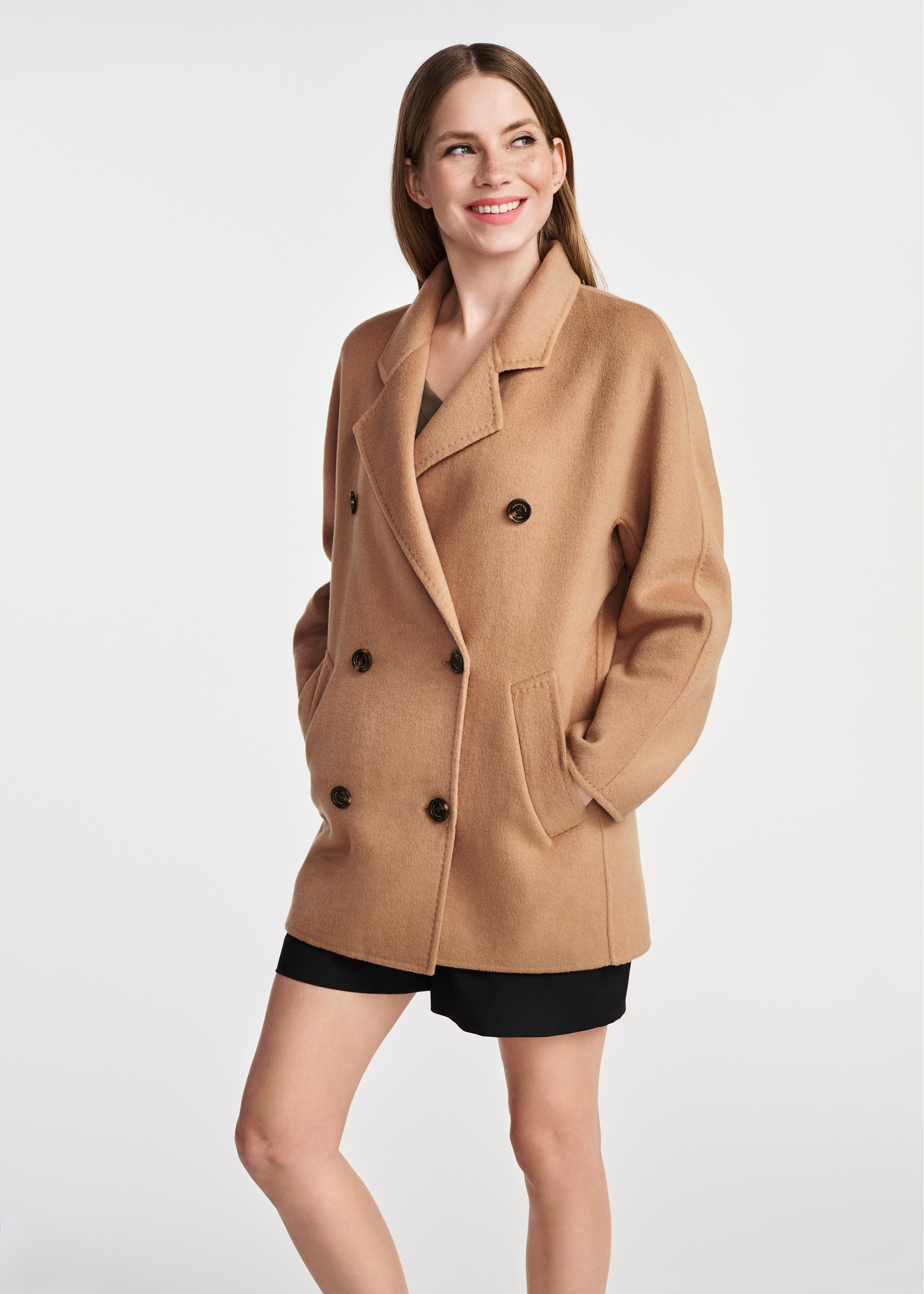 Short women's coat in camel color PLADT-0059-24(W25)-02