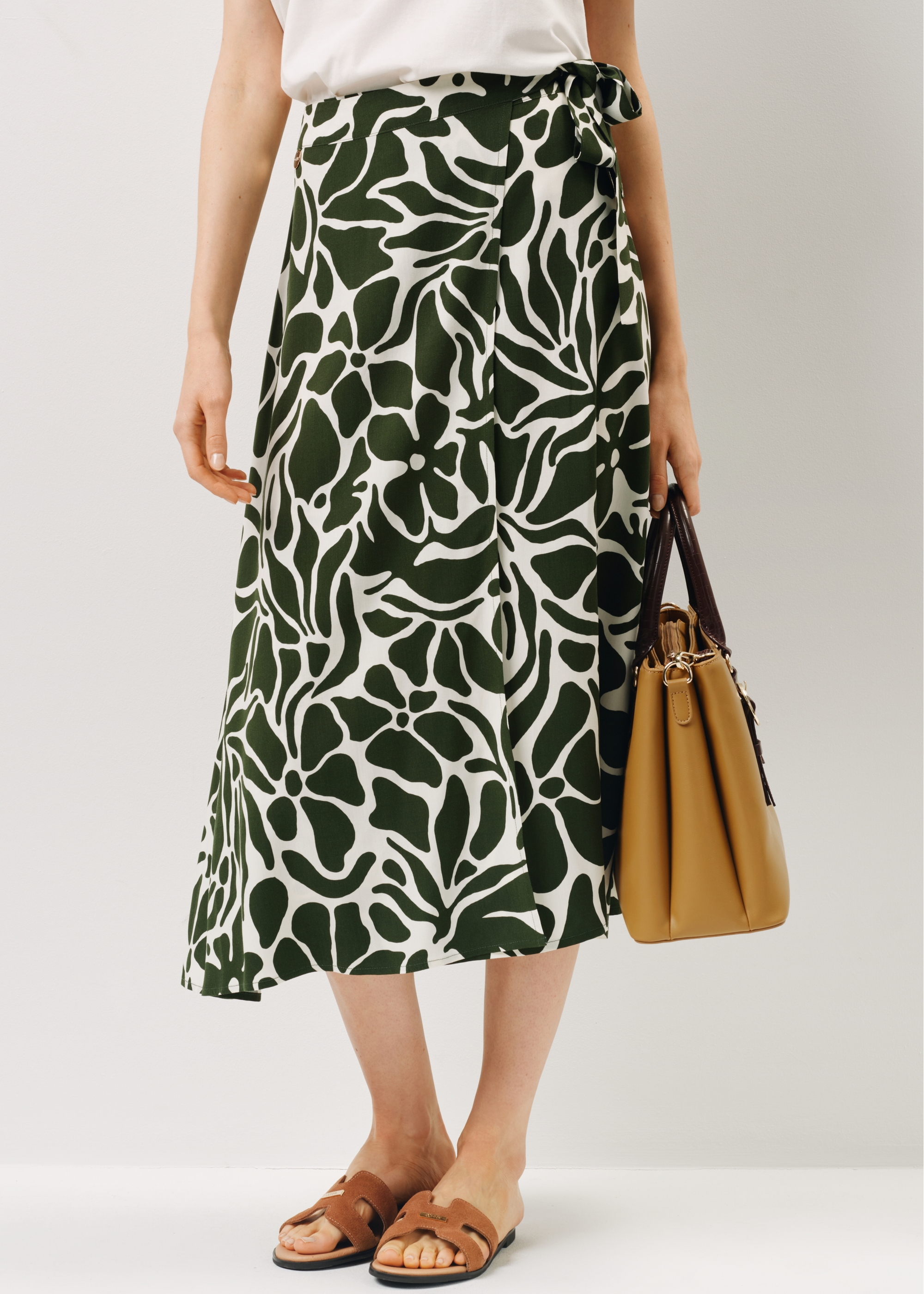 Long green and white skirt with pleat SPCDT-0085-55(W24)-03