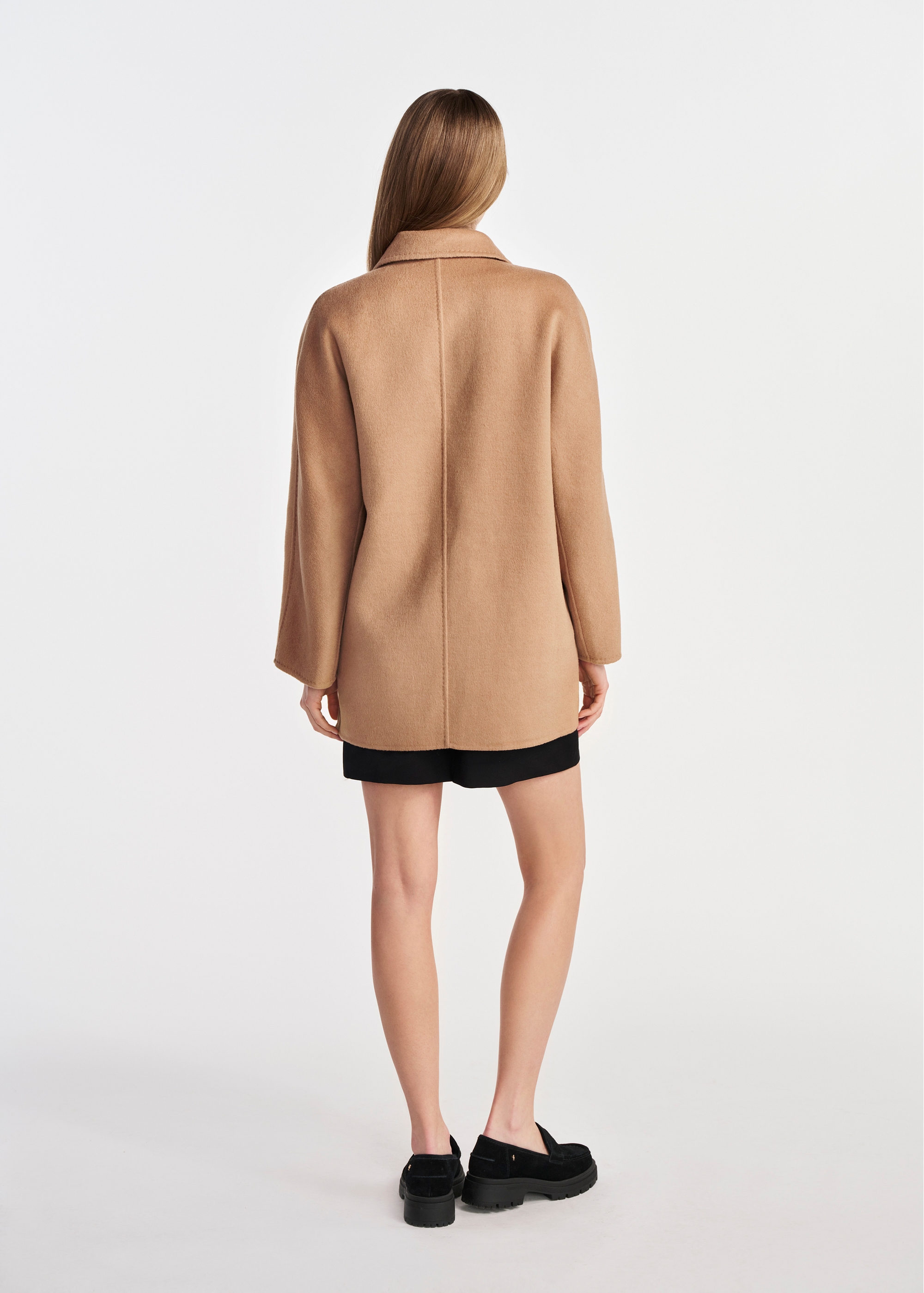 Short women's coat in camel color PLADT-0059-24(W25)-04