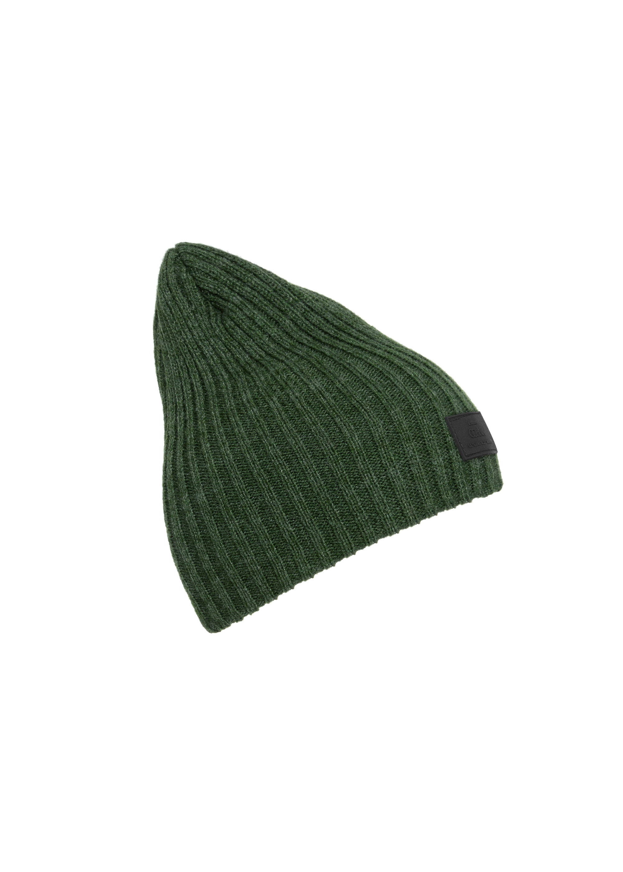 Green men's winter cap CZAMT-0011-54(Z23)-02