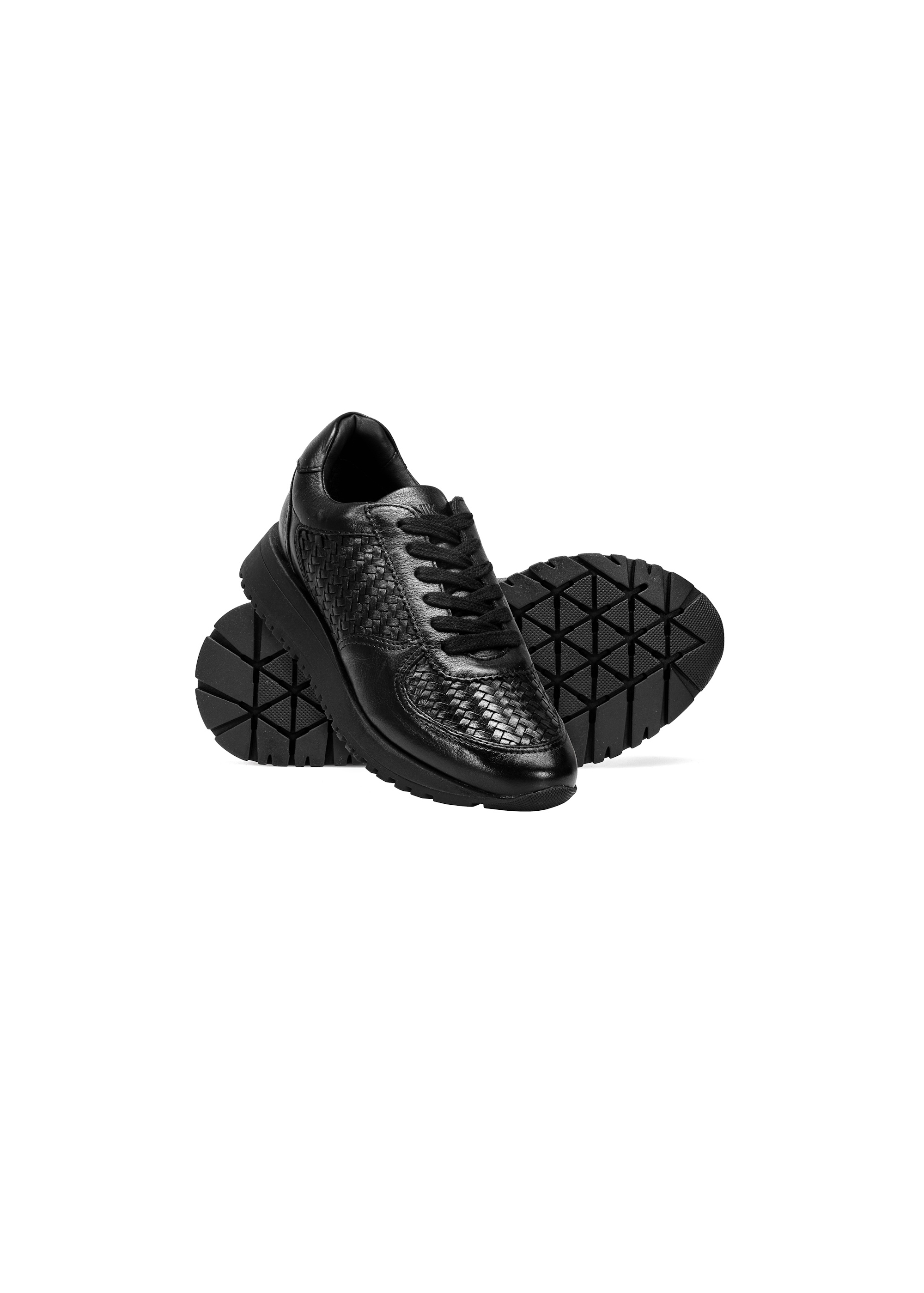 Black leather sports shoes with braid BUTYD-1156-98(W25)-05