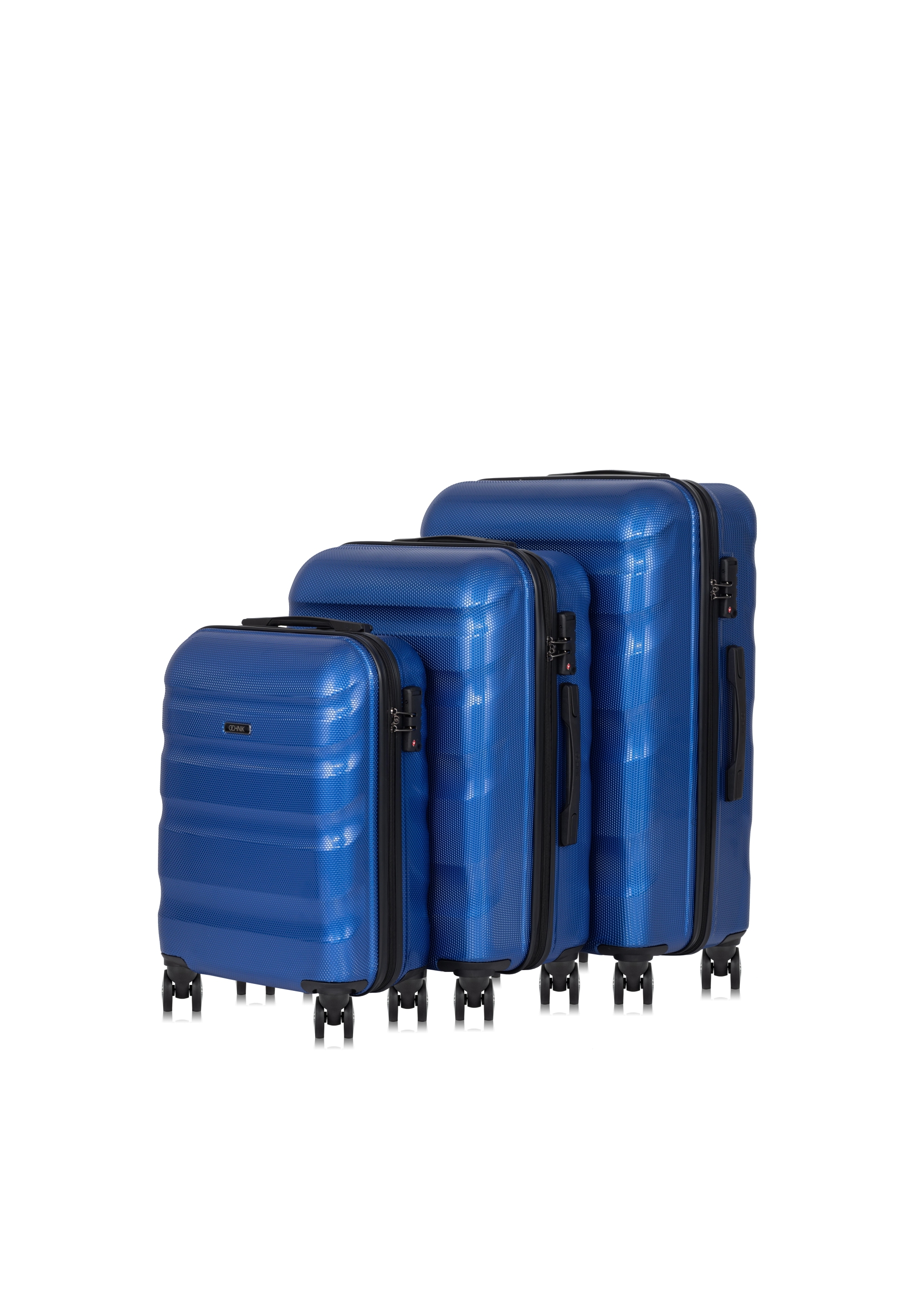 Set of suitcases on wheels 19'/24'/28' WALPC-0012-69(W24)-01