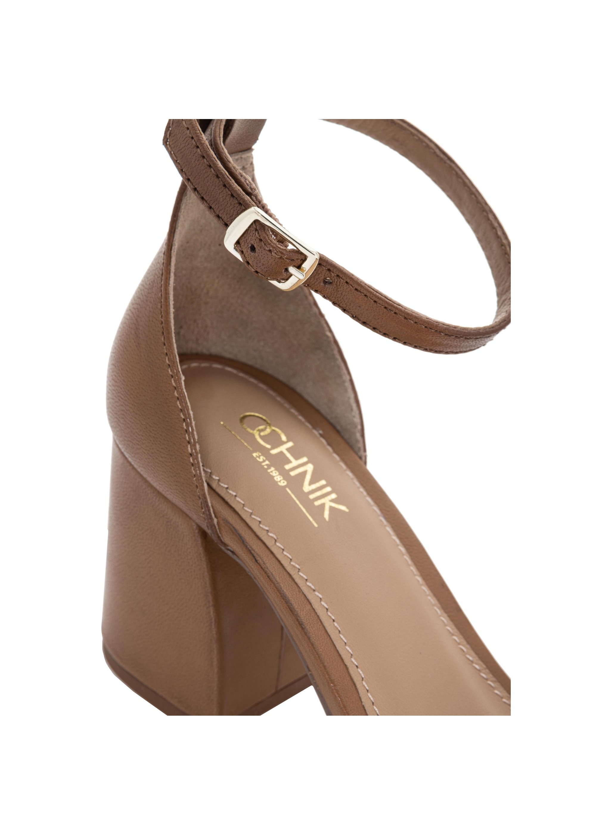 Women's leather sandals on a post BUTYD-0992-89(W23)-06