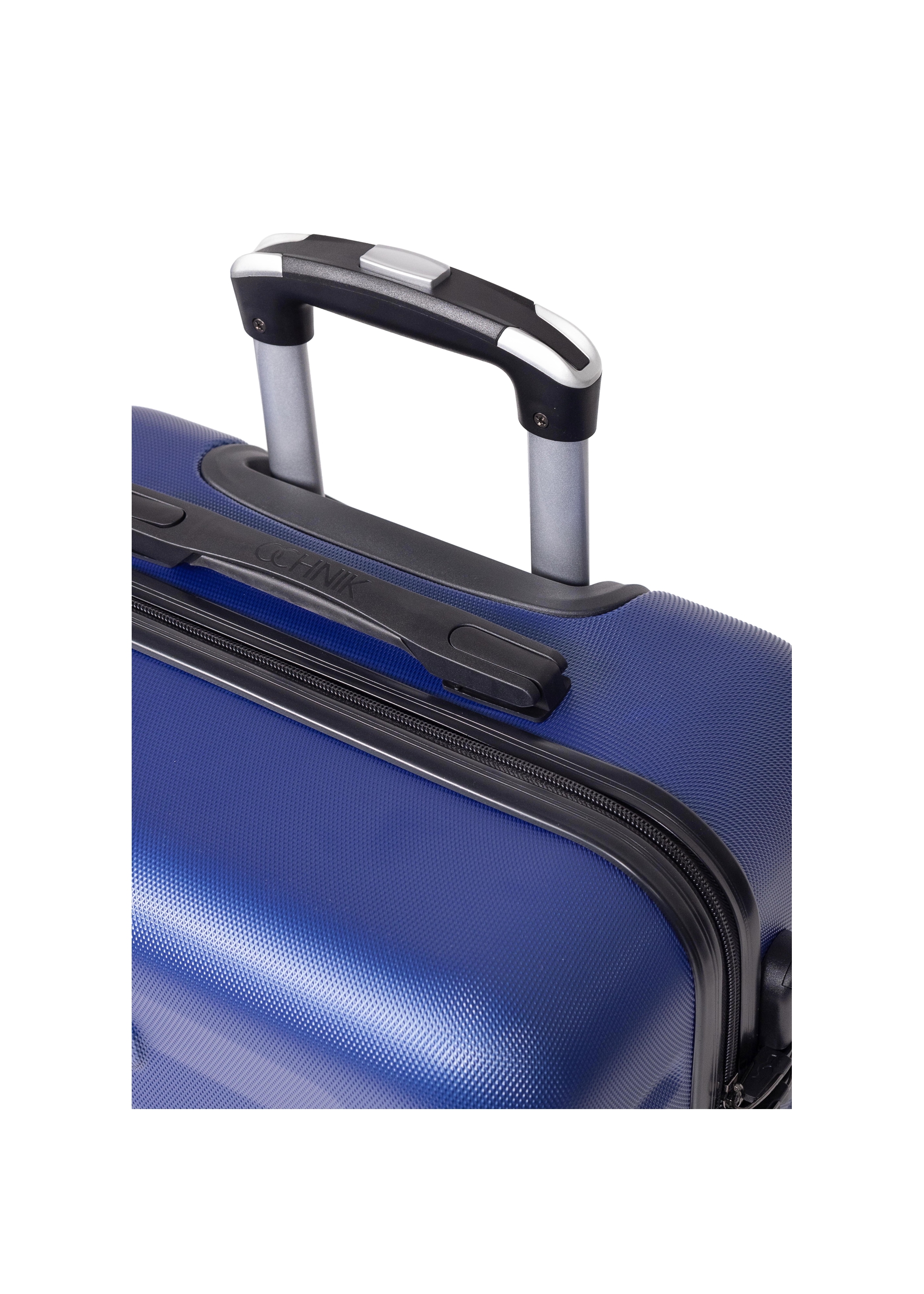 Medium suitcase on wheels WALAB-0067-69-24(W24)-07