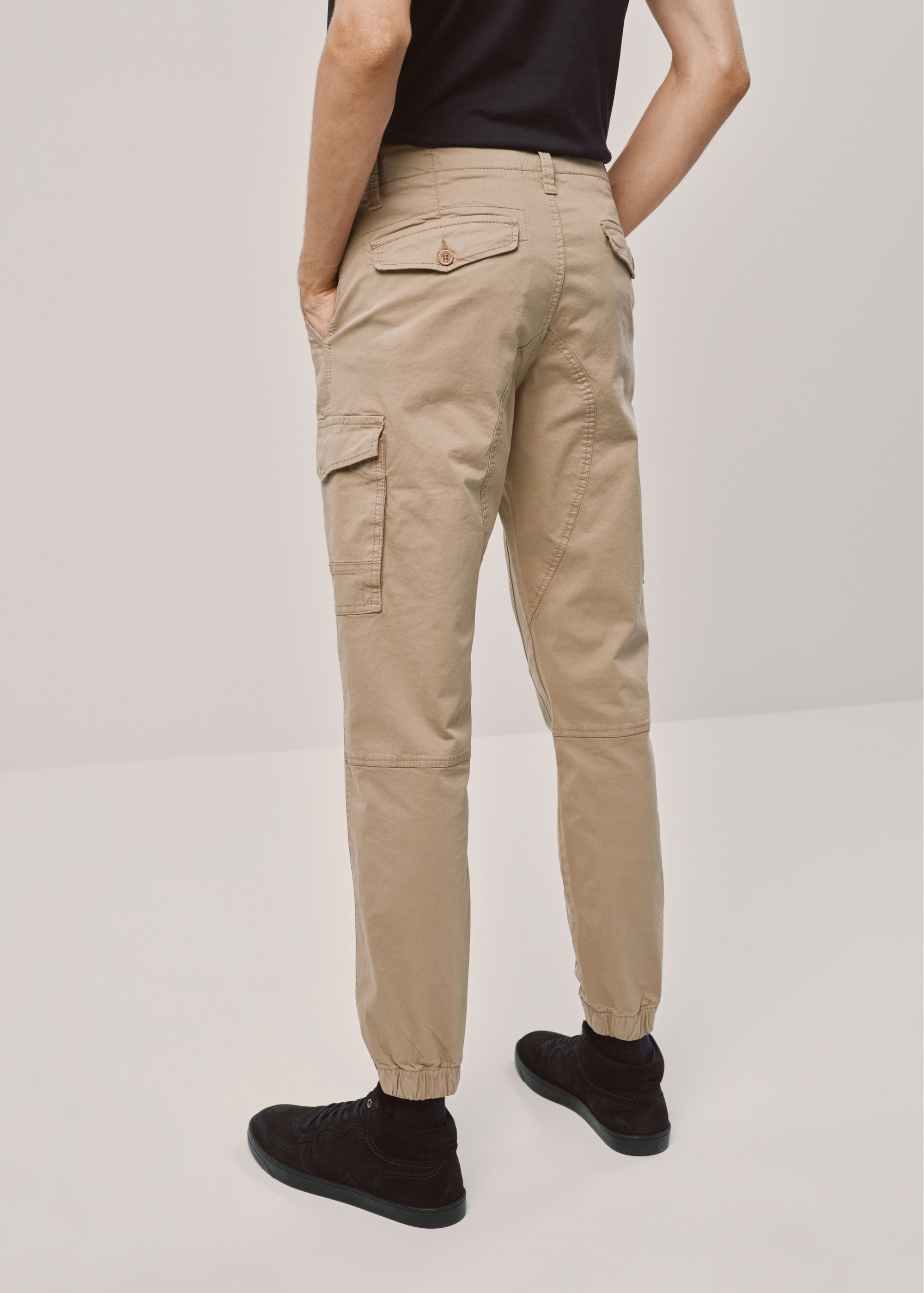 Beige men's cargo pants SPOMT-0091-24(Z23)-03