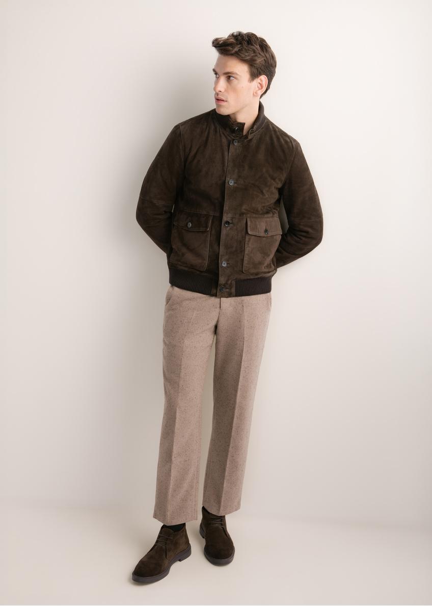 Men's cool beige trousers SPOMT-0131-1K(Z26), front view of the product on the model. Full silhouette visible.