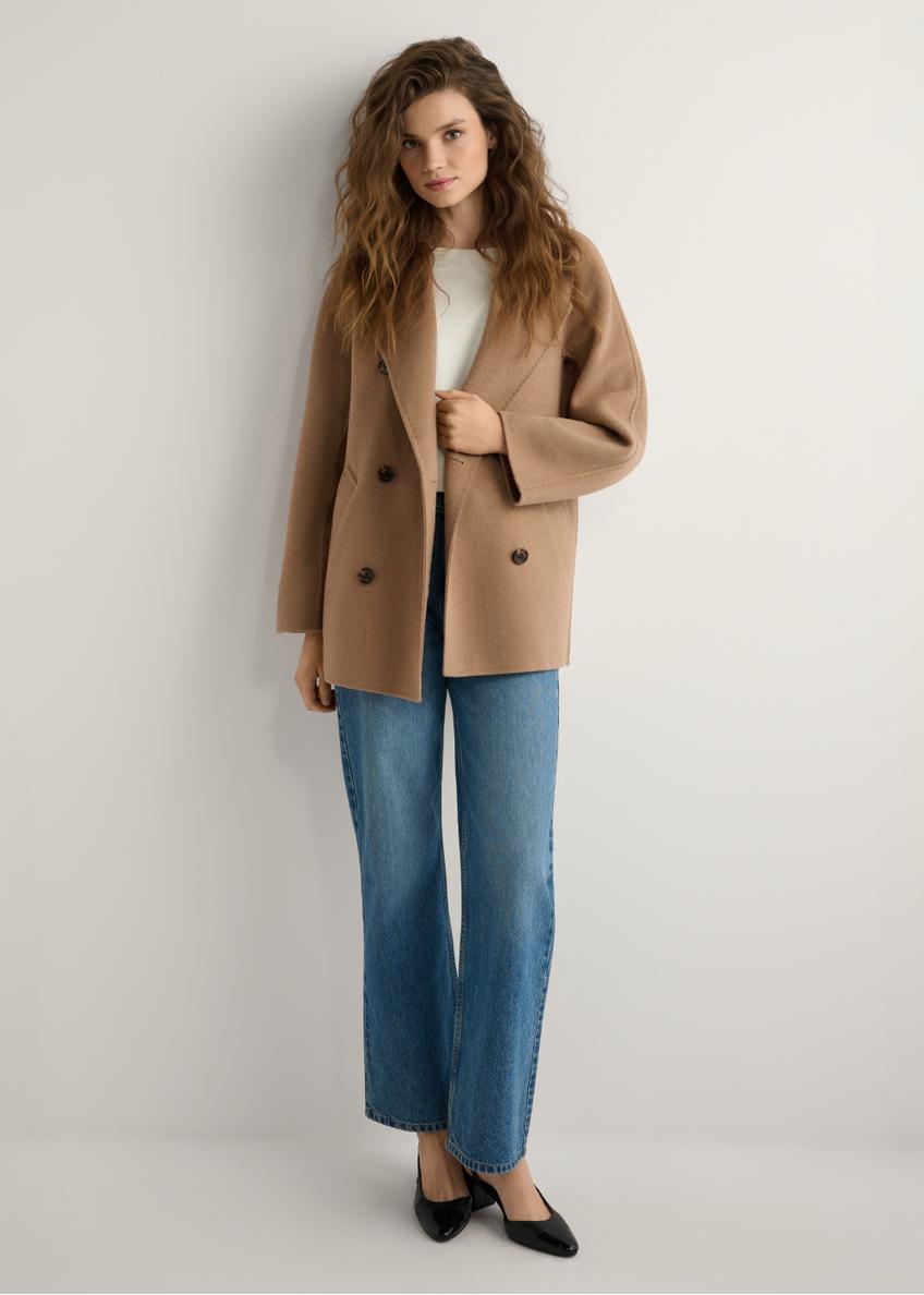 Women's short camel coat PLADT-0059-1D(W26), front view of the product on the model. Full body visible.
