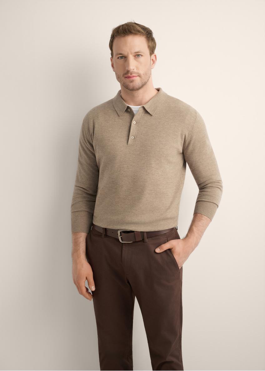 Men's camel wool sweater SWEMT-0197-1D(Z26), front view of the product on the model. Half of the silhouette visible.