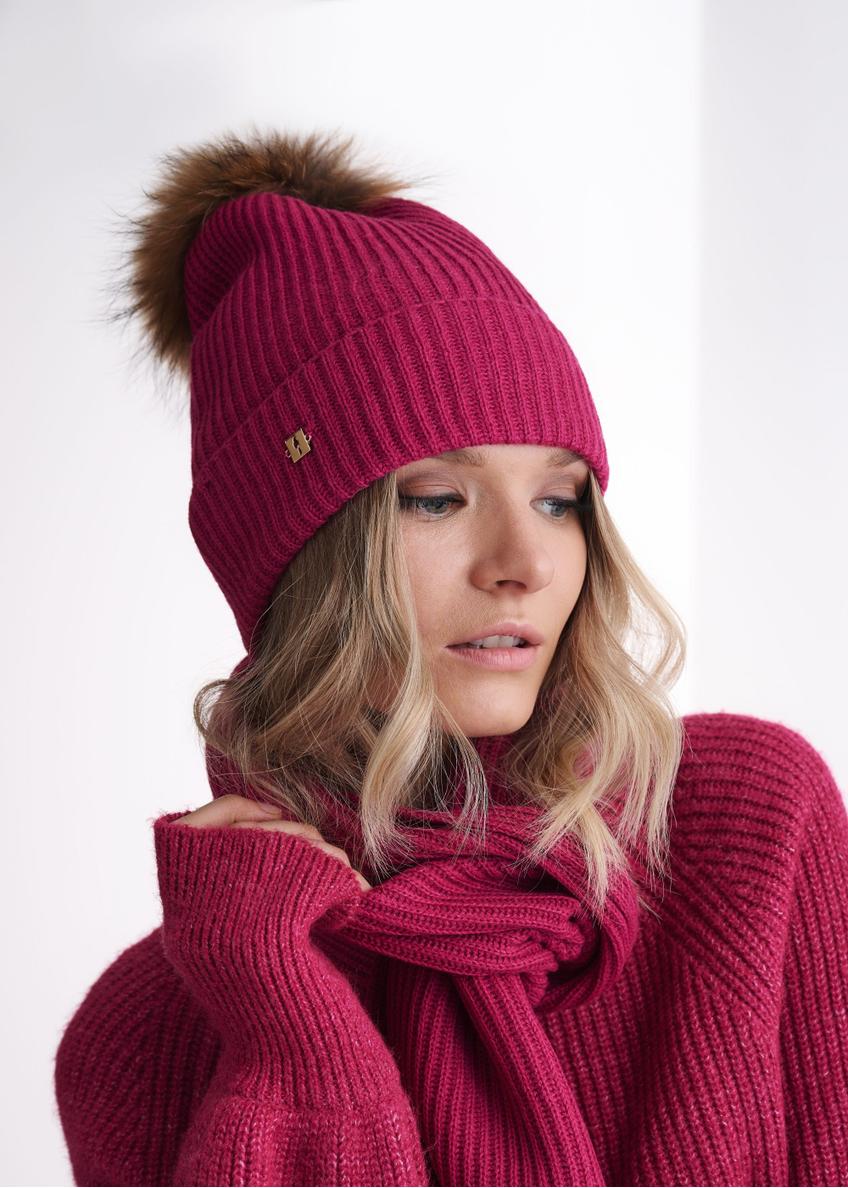 Fuchsia women's cap with pom-pom CZADT-0052-34(Z23)-01