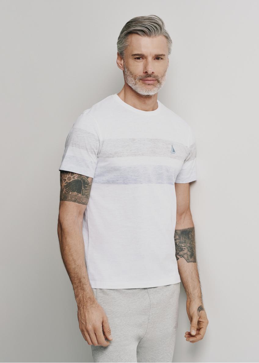 White T-shirt with patch for men TSHMT-0099-11(W24)-01