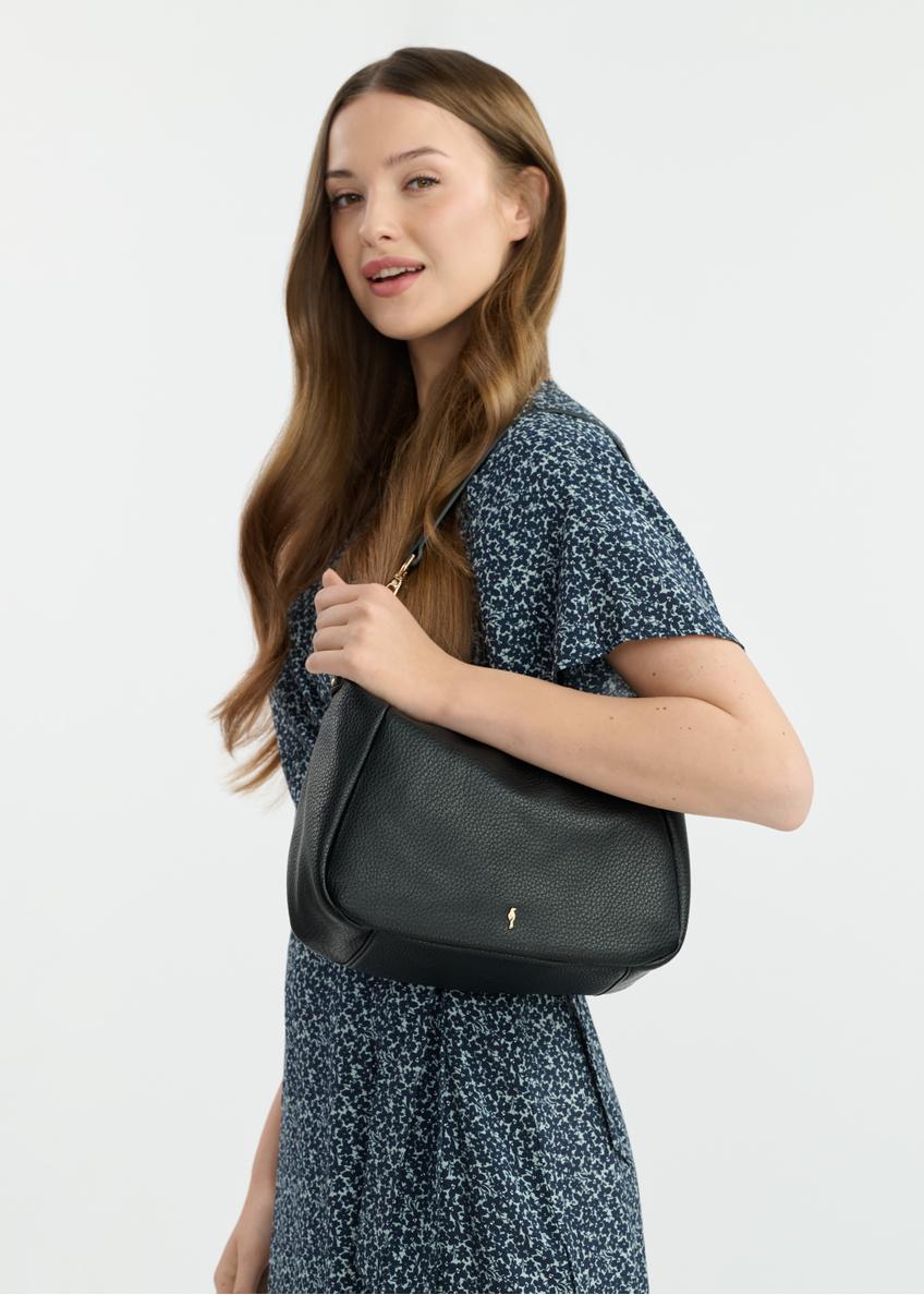 Non-stiffened black shoulder bag TOREC-0885A-99(W25)