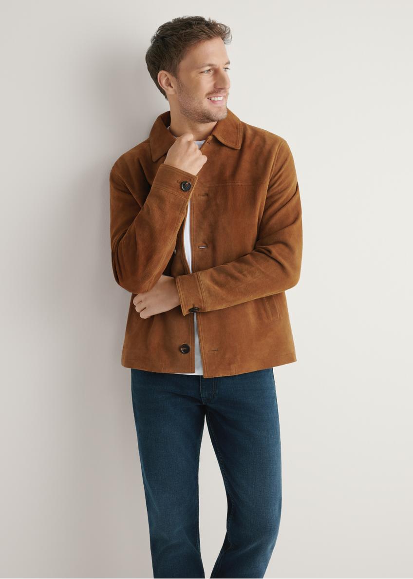 Men's suede jacket in cognac color KURMS-0401-1F(W26) - front view of the product, on a model, on a light background.