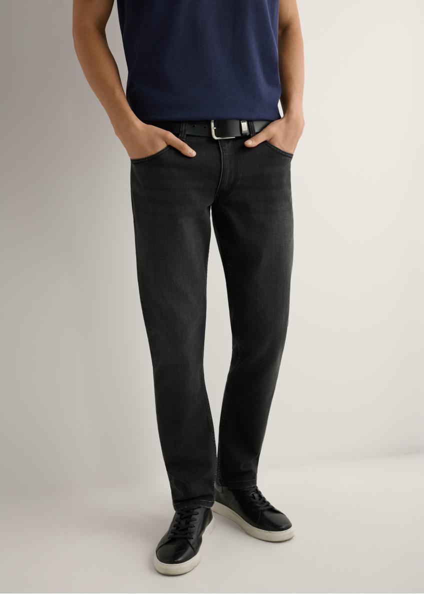 Men's black jeans JEAMT-0022-99(Z25), product view from the front on the model, half of the silhouette visible.