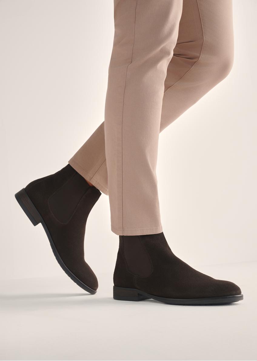 Men's brown suede Chelsea boots BUTYM-0463-90(Z25), product view on model's feet against a light background.