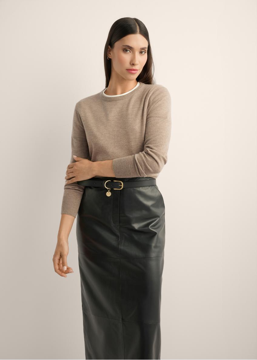 Woolen sweater in camel color SWEDT-0267-1D(Z26), product view from the front on the model, half of the silhouette visible.