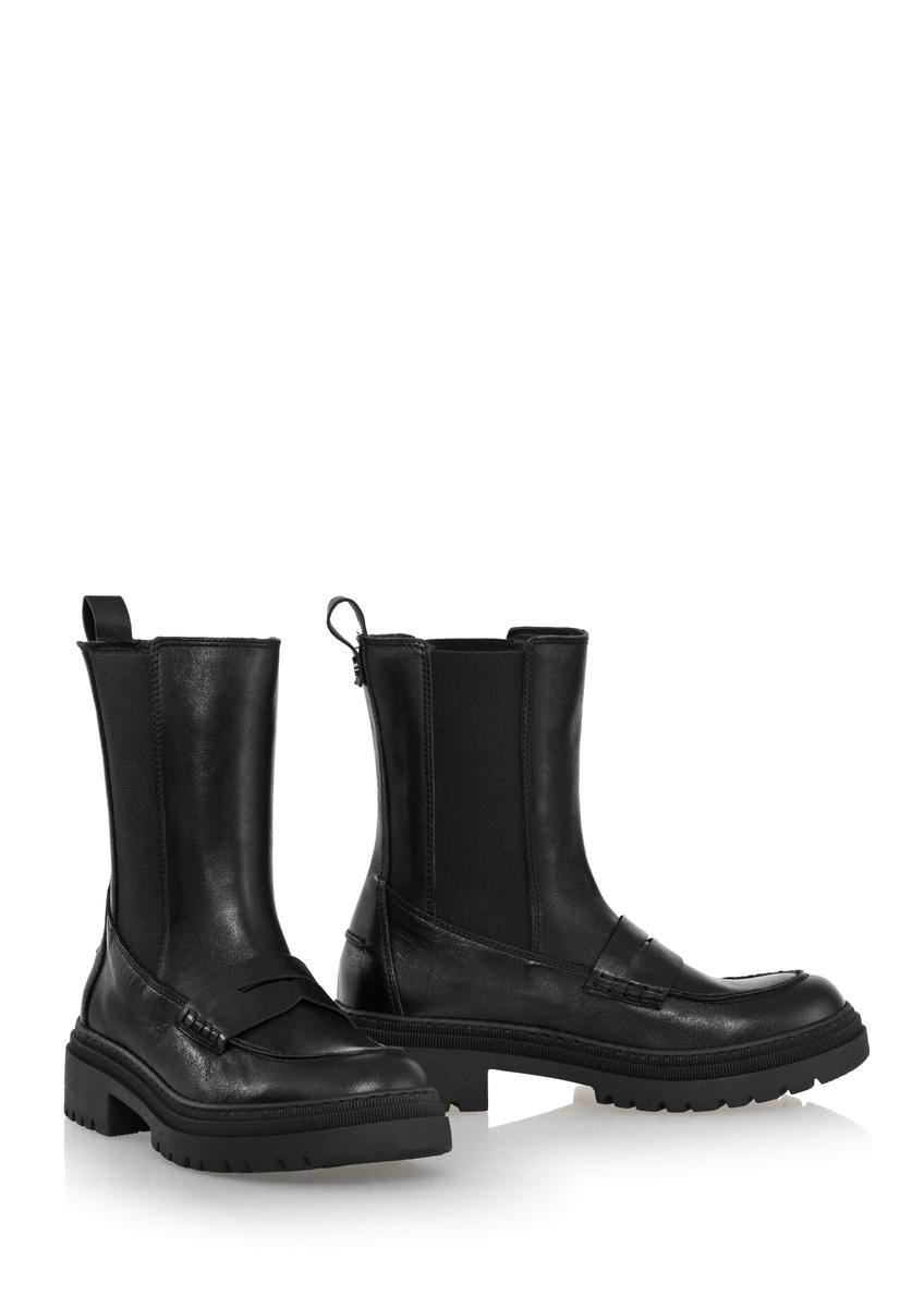 Black leather women's boots with strap BUTYD-1039-99(Z23)