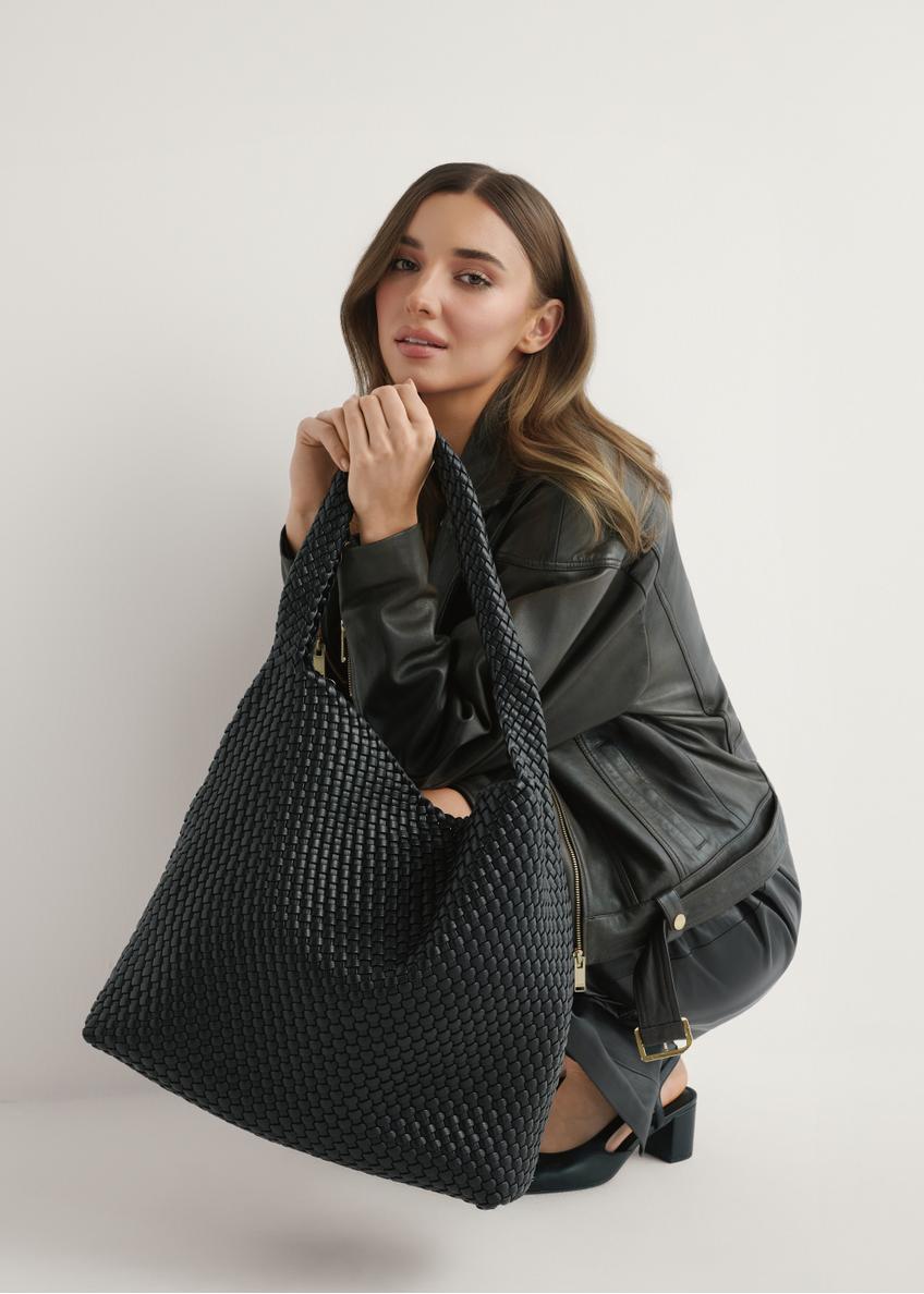 Black woven women's handbag TOREC-1147-99(W26)