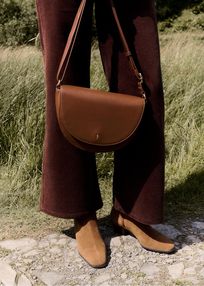 Light brown semi-circular women's messenger bag TOREC-1298-3D(Z26)