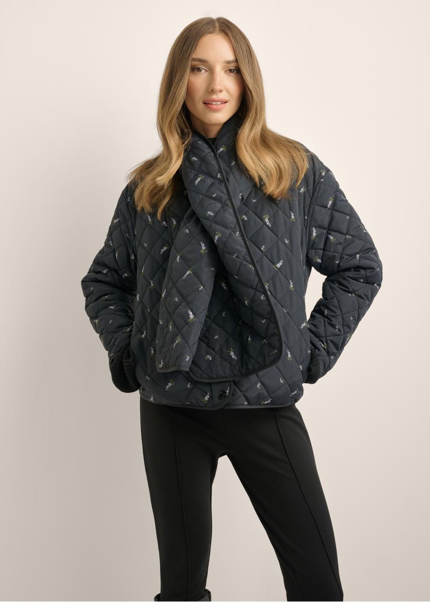 Women's reversible jacket with a lilac pattern KURDT-0710-99(Z26), product view from the front on a model. Half of the silhouette visible.