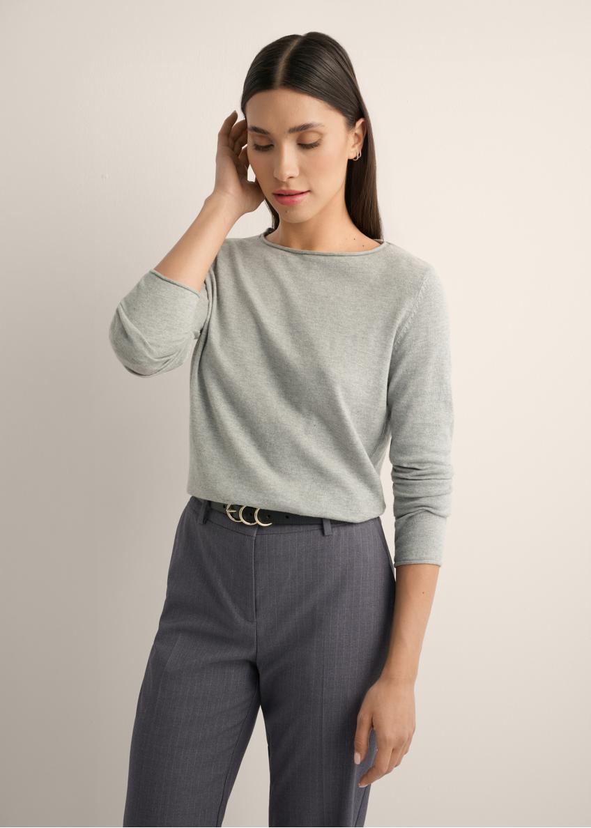 Women's gray cashmere sweater SWEDT-0260-9B(Z26), front view of the product on the model. Half of the silhouette visible.