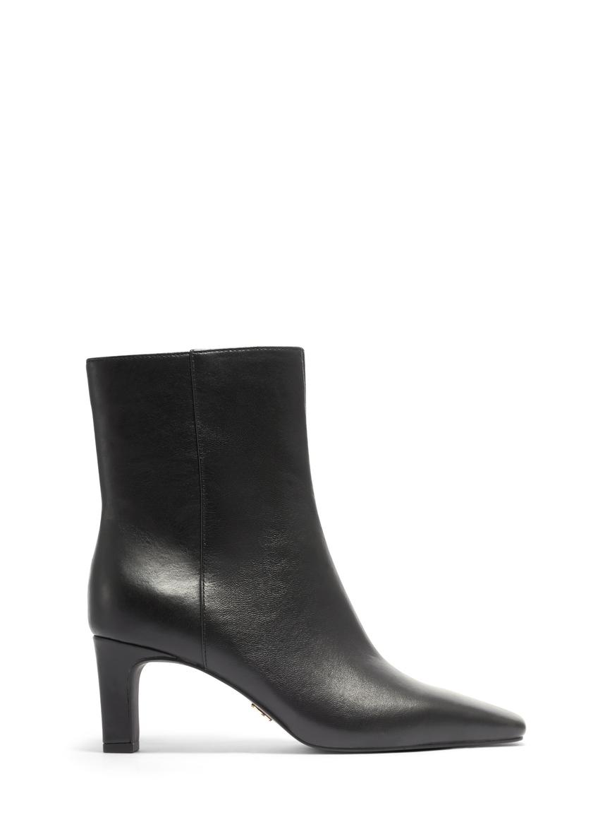Black leather women's ankle boots BUTYD-1302-99(Z26), side view of the product on a white background.