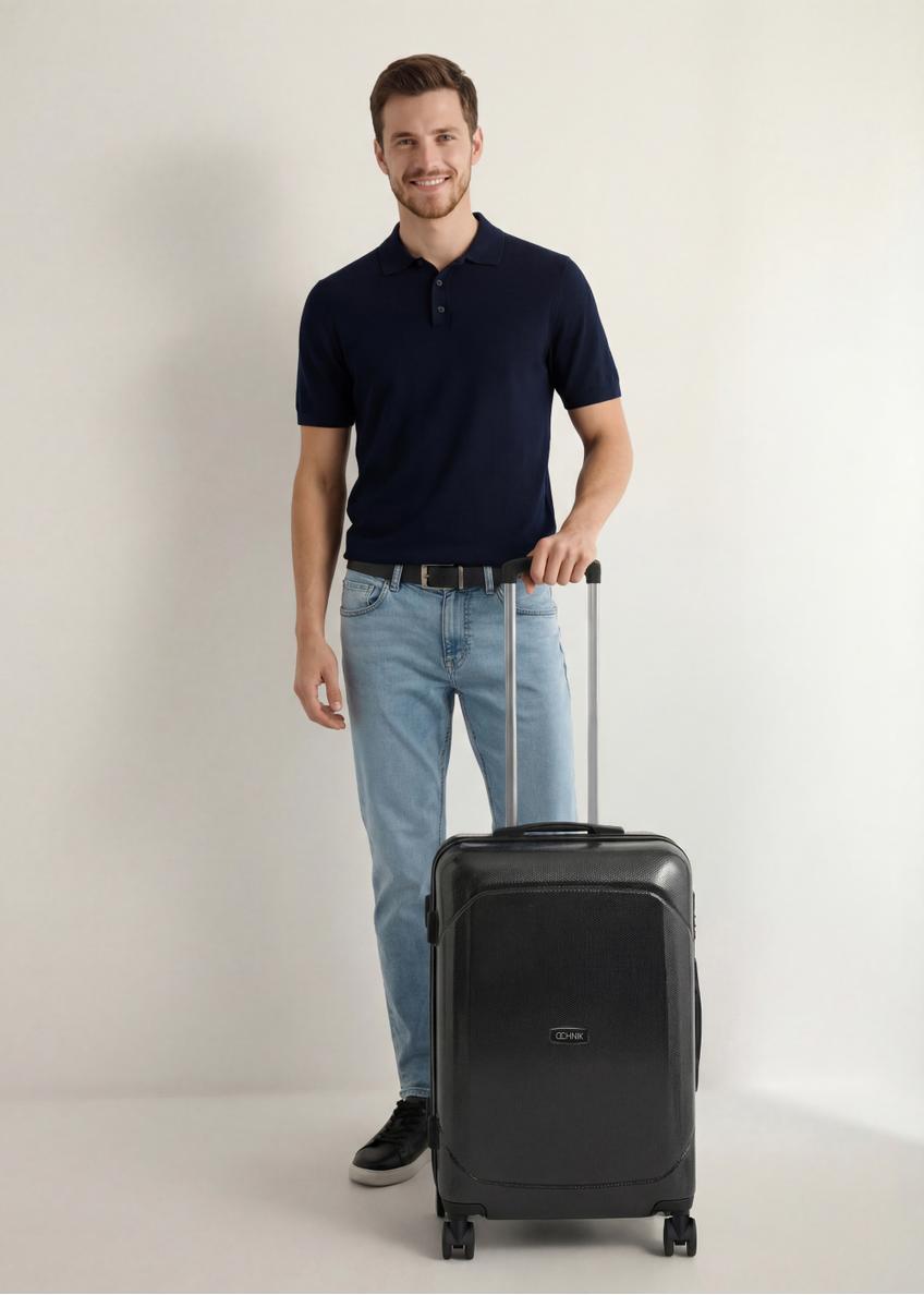 Medium suitcase on wheels WALPC-0014-99-24(W26)