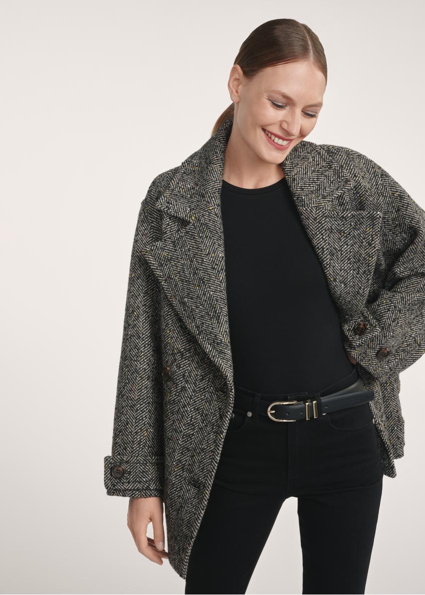 Gray short women's coat PLADT-0062-91(Z25), front view of the product on the model, half of the silhouette visible.