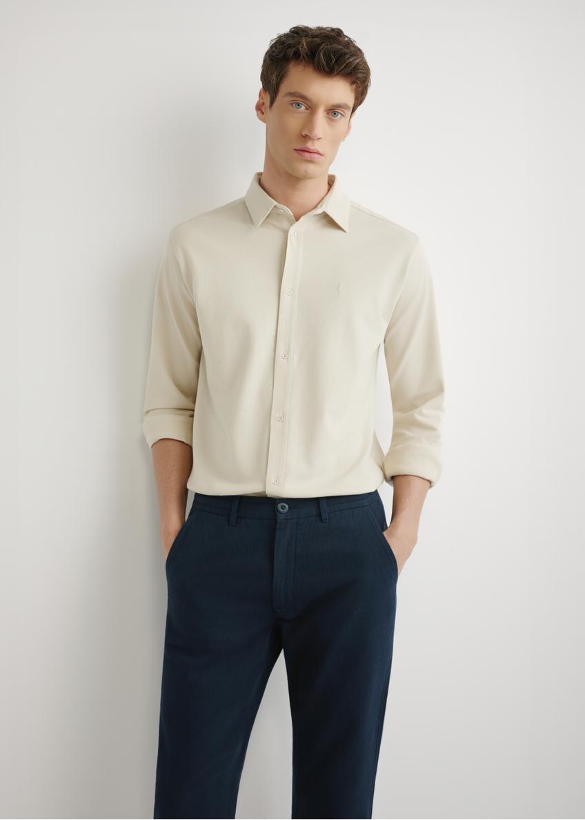 Beige men's cotton shirt KOSMT-0356-1A(W26), front view of the product on the model. Half of the silhouette visible.