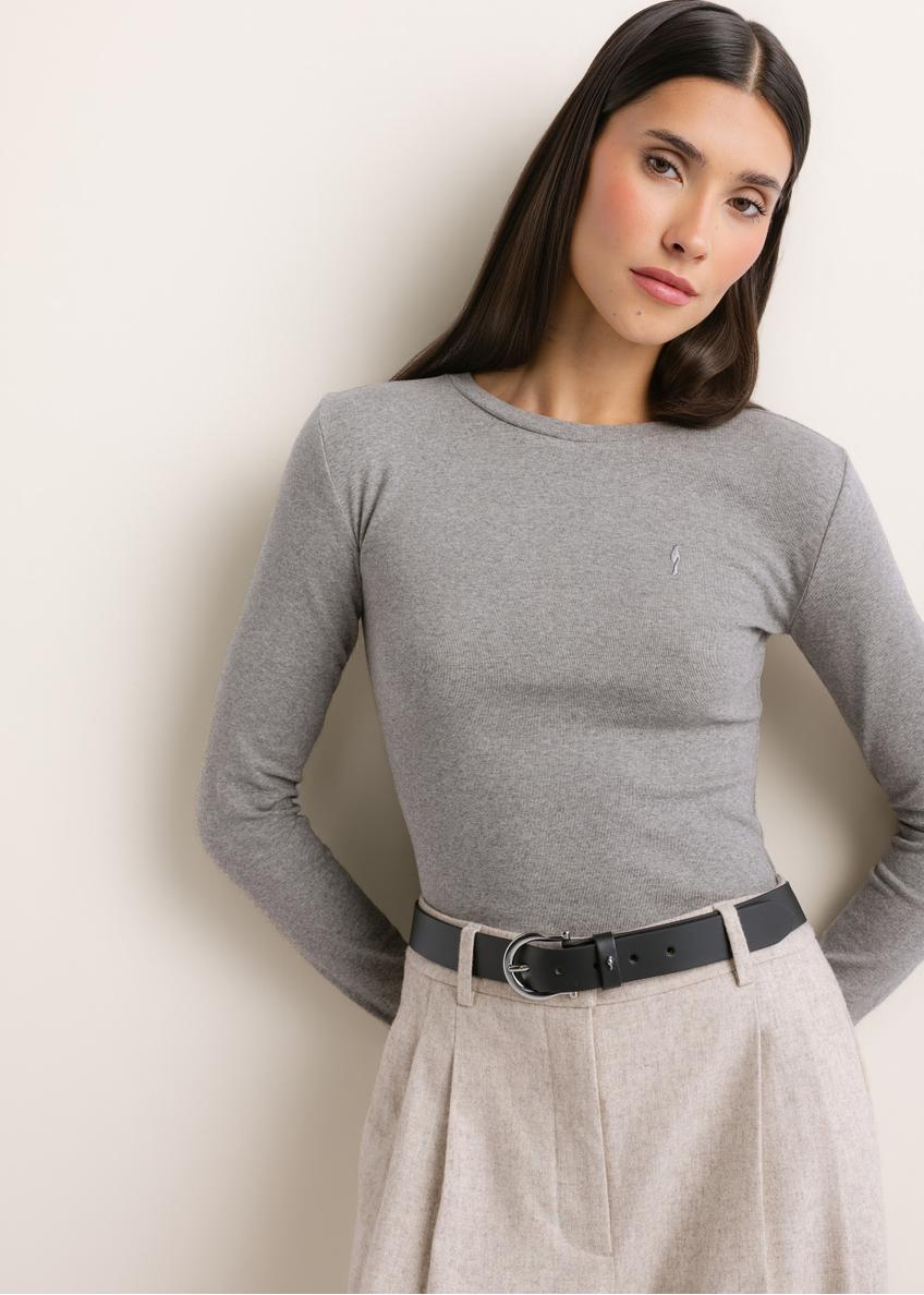 Women's gray cotton longsleeve LSLDT-0061-9B(Z26), front view of the product on the model. Half of the silhouette visible.