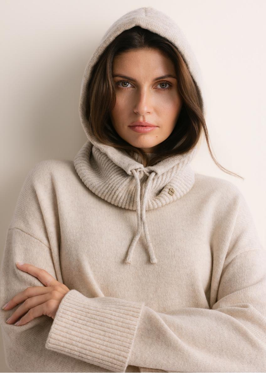 Beige women's scarf with hood SZADT-0215-1A(Z26)