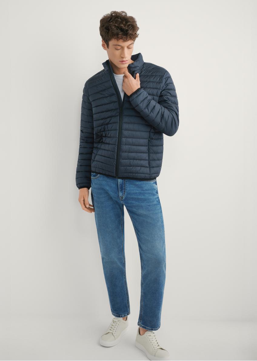 Men's navy blue quilted jacket KURMT-0421-7D(W26), front product view on model. Full body visible.