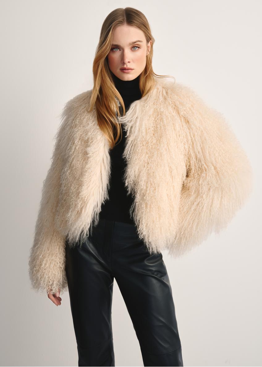 Short natural fur in cream color FUTDF-0104-4160(Z25)