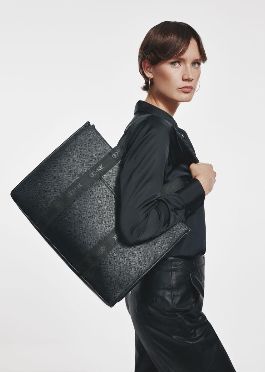 Black large shopper bag TOREC-0977A-99(Z25)