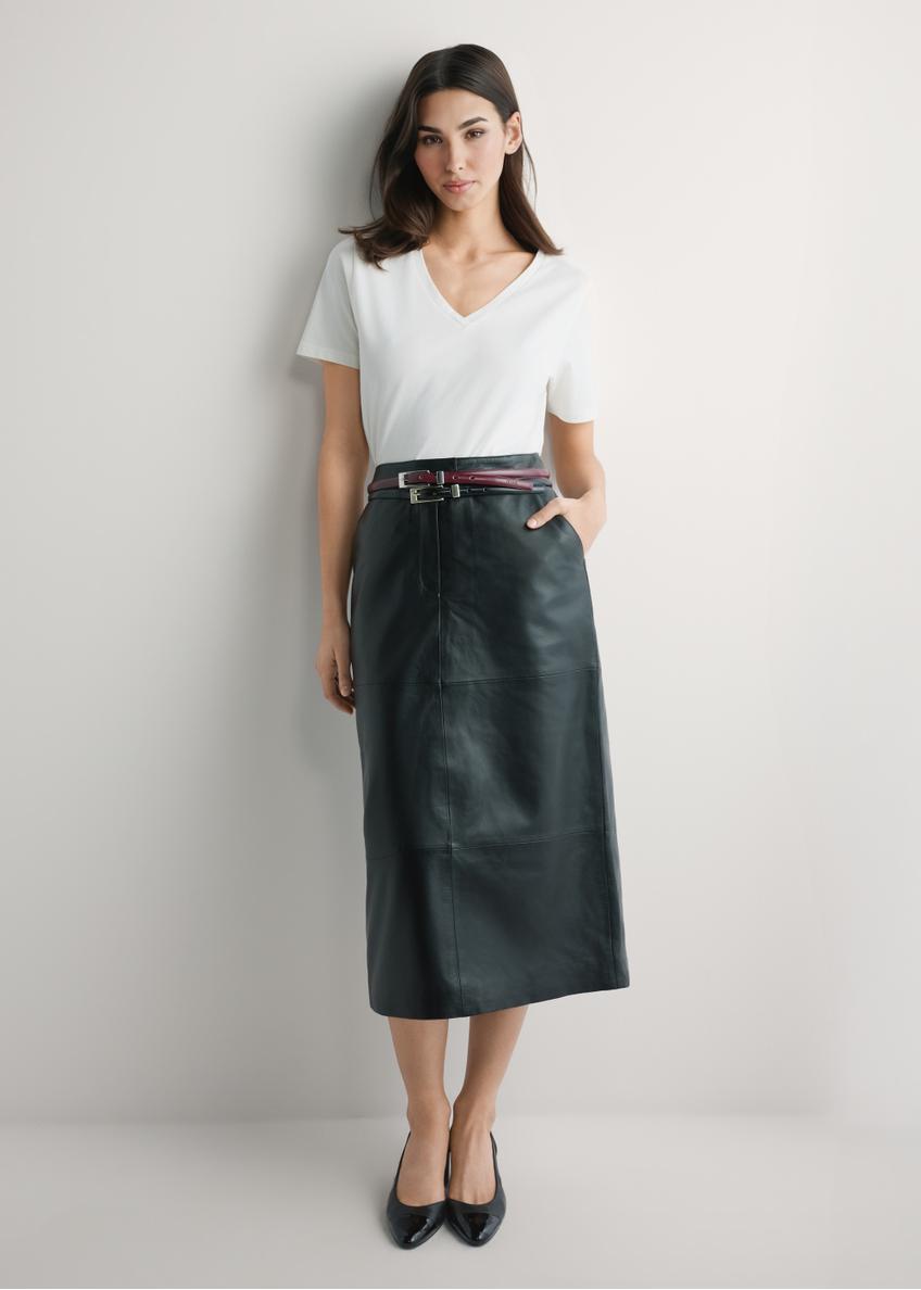 Black leather midi skirt SPCDS-0076-99(W26), front view of the product on the model. Full body visible.