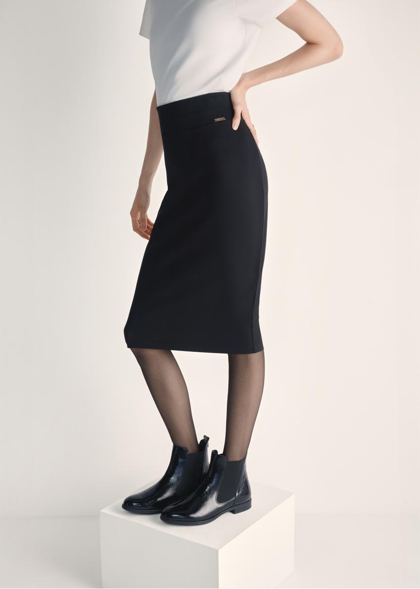 Women's patent leather ankle boots BUTYD-1009-97(Z25), product view on model's feet against a light background.