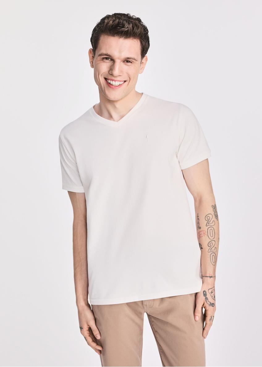 White basic men's T-shirt with logo TSHMT-0088-11(W25)-01