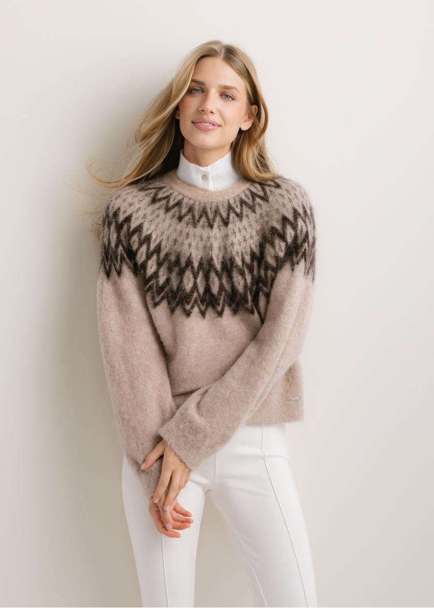 Women's sweater in cool beige with wool SWEDT-0284-1J(Z26), product view from the front on the model. Half of the silhouette visible.