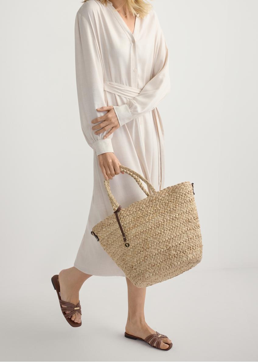 Women's camel flip-flops with stitching BUTYD-1223-1D(W26), side view of the product on the model's feet.