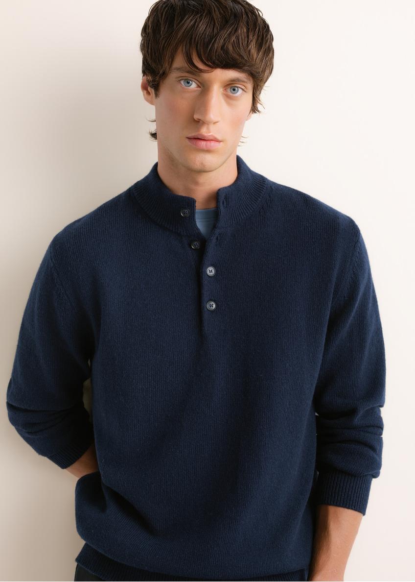 Men's dark navy blue sweater with a wool blend (SWEMT-0215-7E(Z26)); front view of the product on a model. Half of the figure is visible.